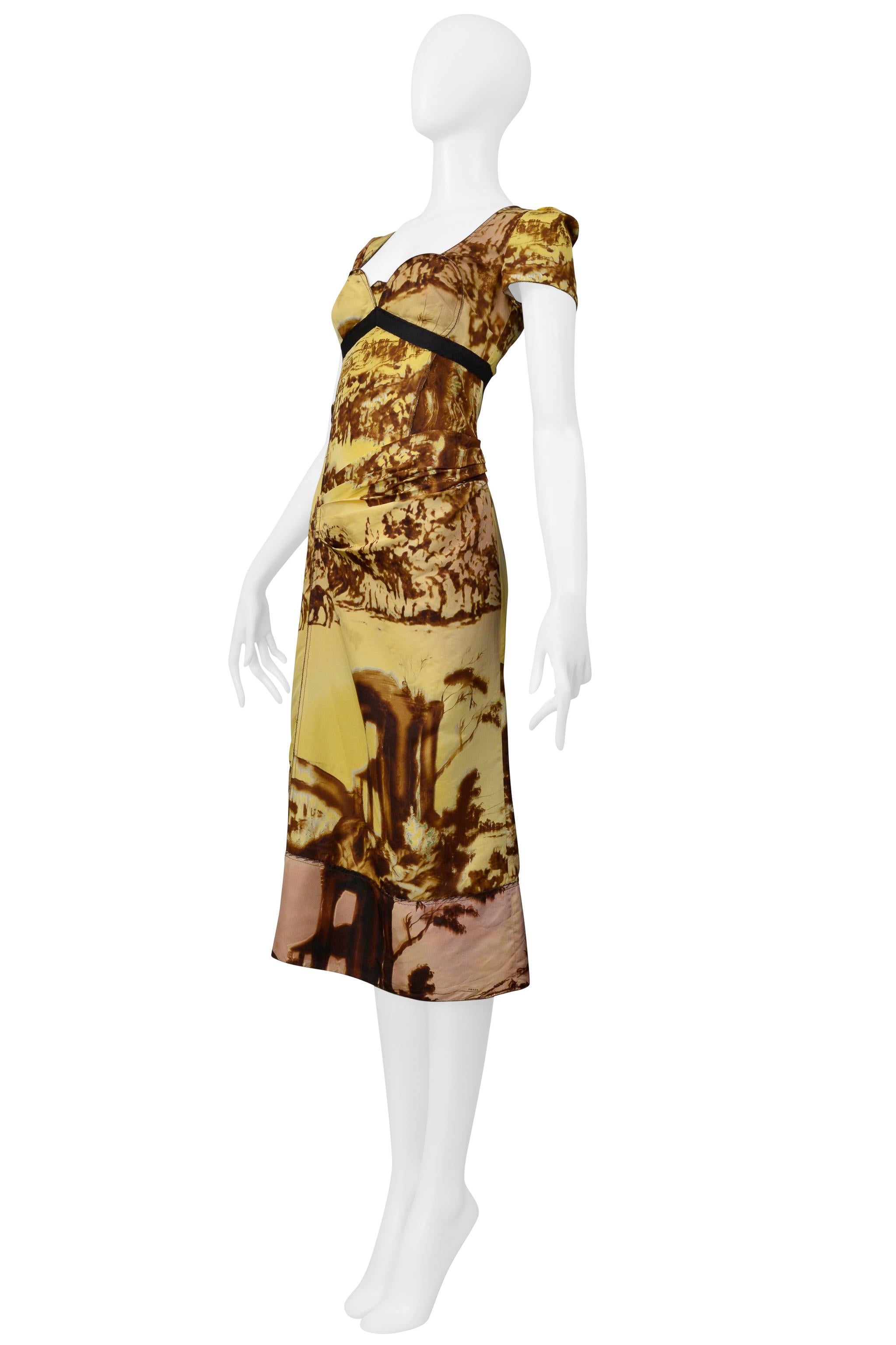 Beige Prada Robe en soie imprimée jaune et marron Fw 2004 en vente