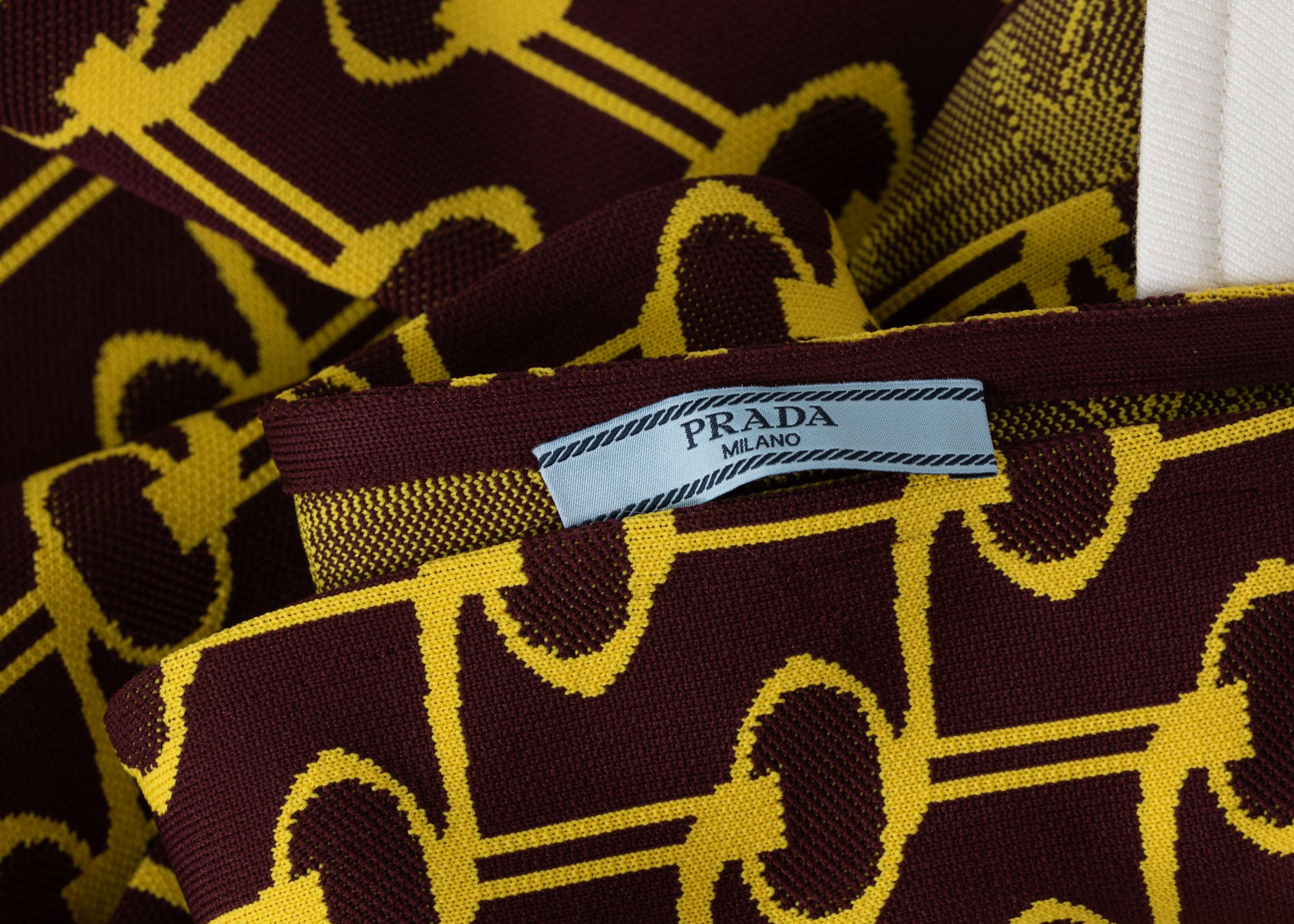 Women's Prada Yellow Brown Print Knit Button Detail Plunge Neck Bodysuit Runway, 2019 For Sale
