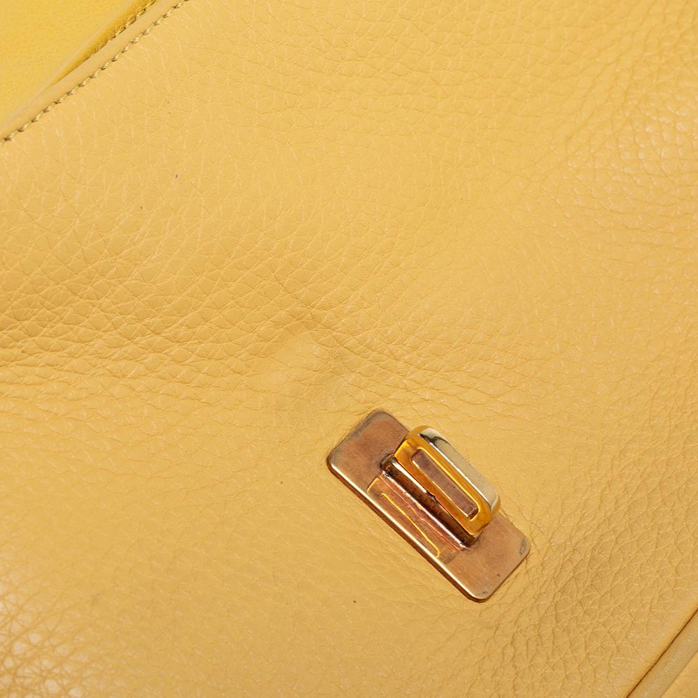 Prada Yellow Leather Chain Mail Cleo Shoulder Bag In Good Condition In Dubai, Al Qouz 2
