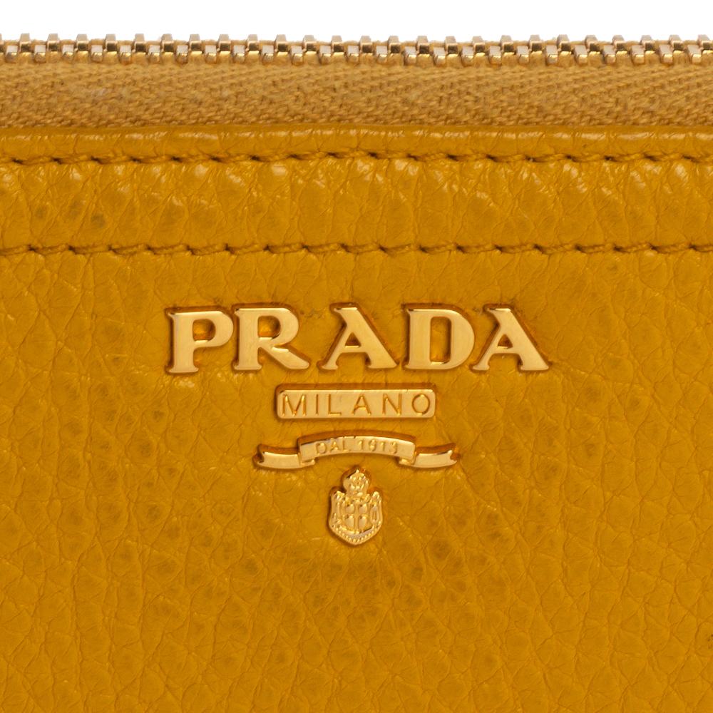 Prada Yellow Leather Zip Around Wallet In Good Condition In Dubai, Al Qouz 2
