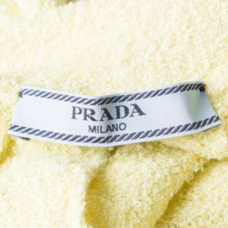 Prada Falda de rizo plisada amarilla M en venta 1