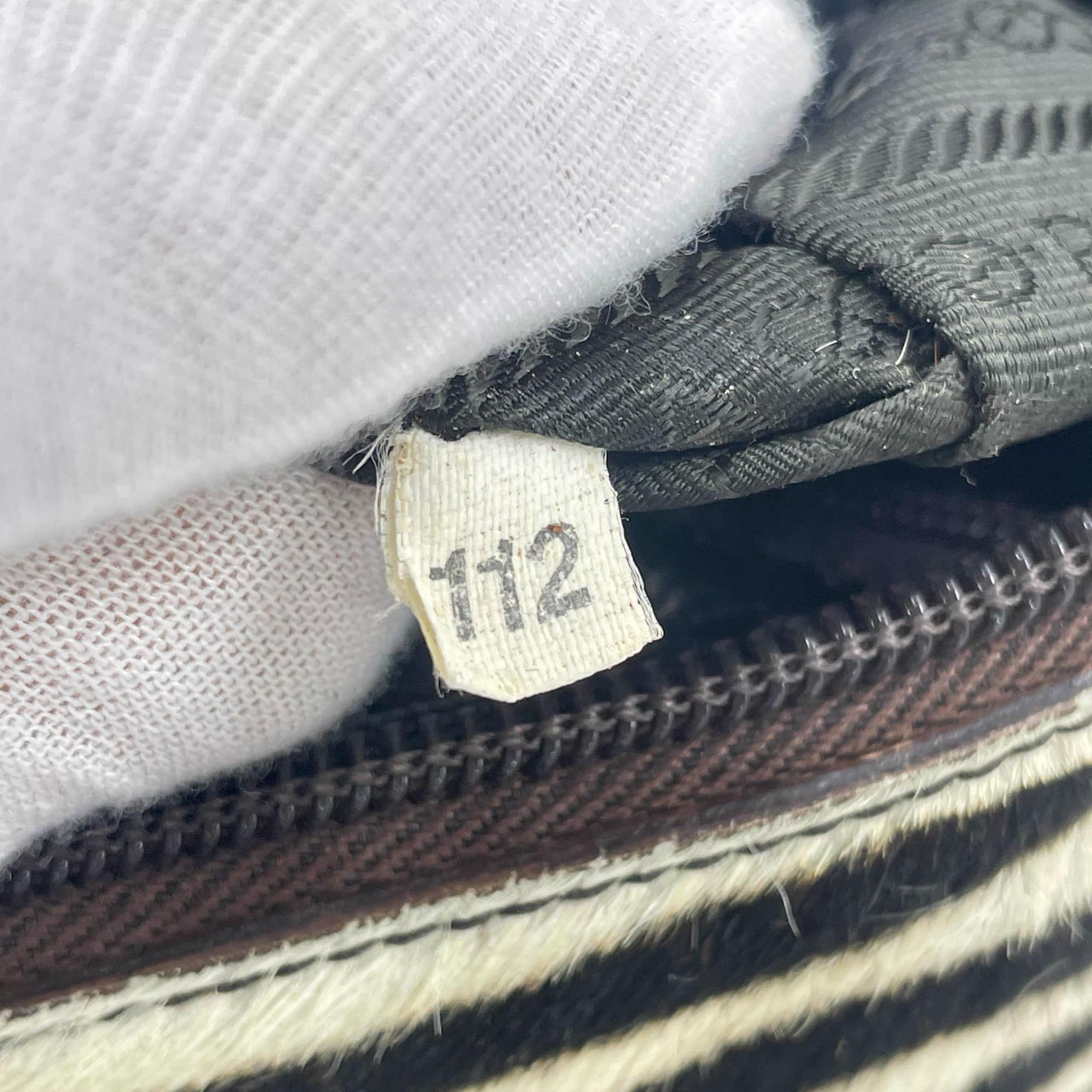 Prada - Borsa a tracolla in pelle di vitello con stampa a zebrano in vendita 15