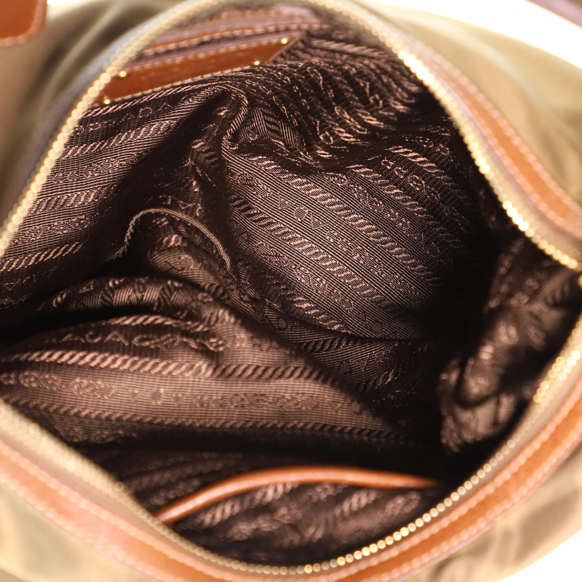  Prada - Sac à main à fermeture éclair Tessuto en cuir - Large Unisexe 