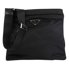 Prada Zip Messenger Bag Tessuto Medium