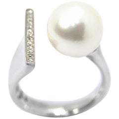 Pradera Collection Ring with Pearl and Diamond 2