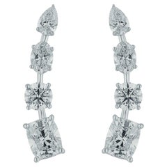 Pendientes Pradera Irama con diamantes de formas variadas, en oro de 18 quilates y con 5,86 quilates de diamantes