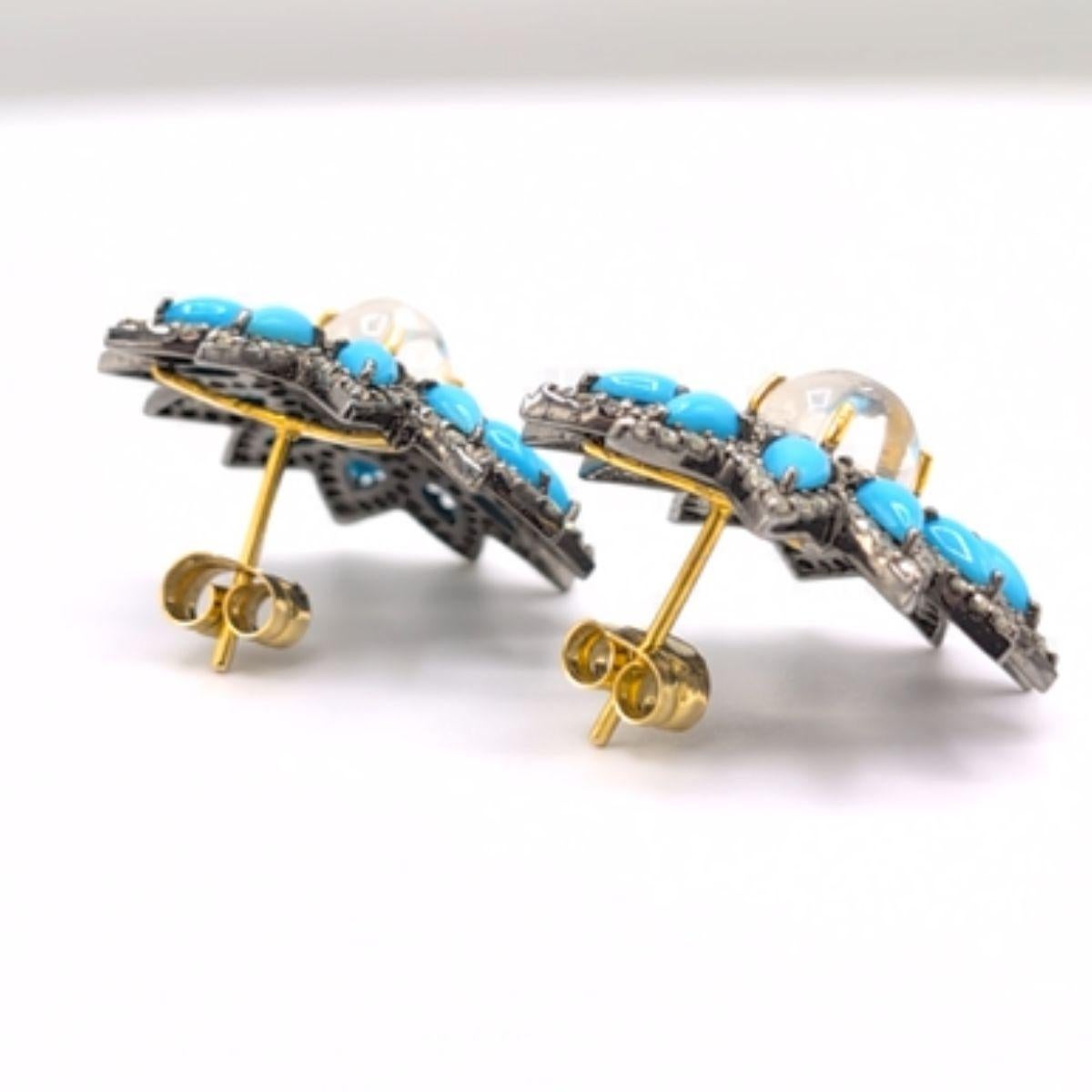 Taglio brillante Pradera Jewels Orecchini in oro e argento 18K con diamanti, turchese e pietra di luna in vendita