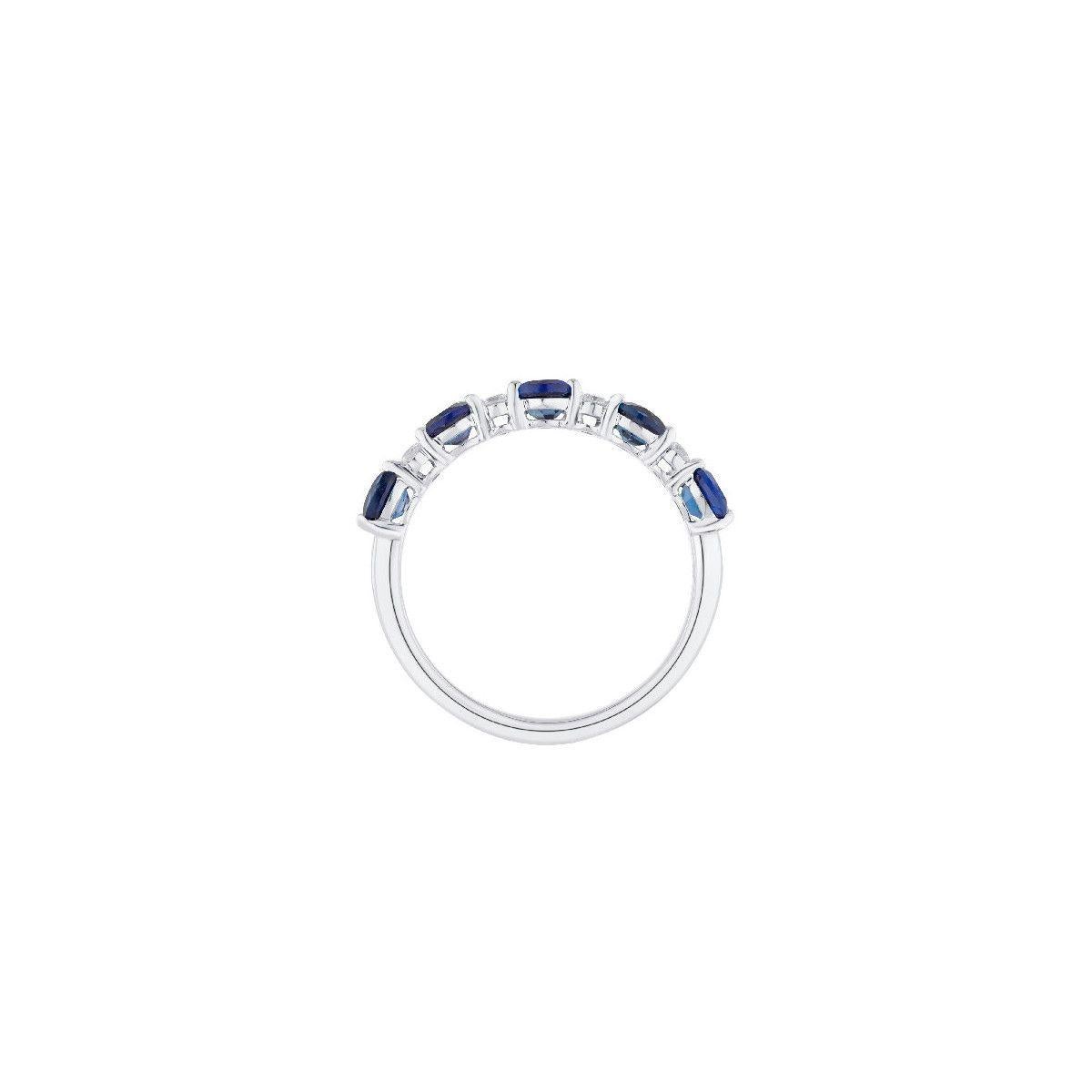 Pradera Jewels 18k Weißgold Ring mit Diamanten und 9 Smaragden im Angebot 4