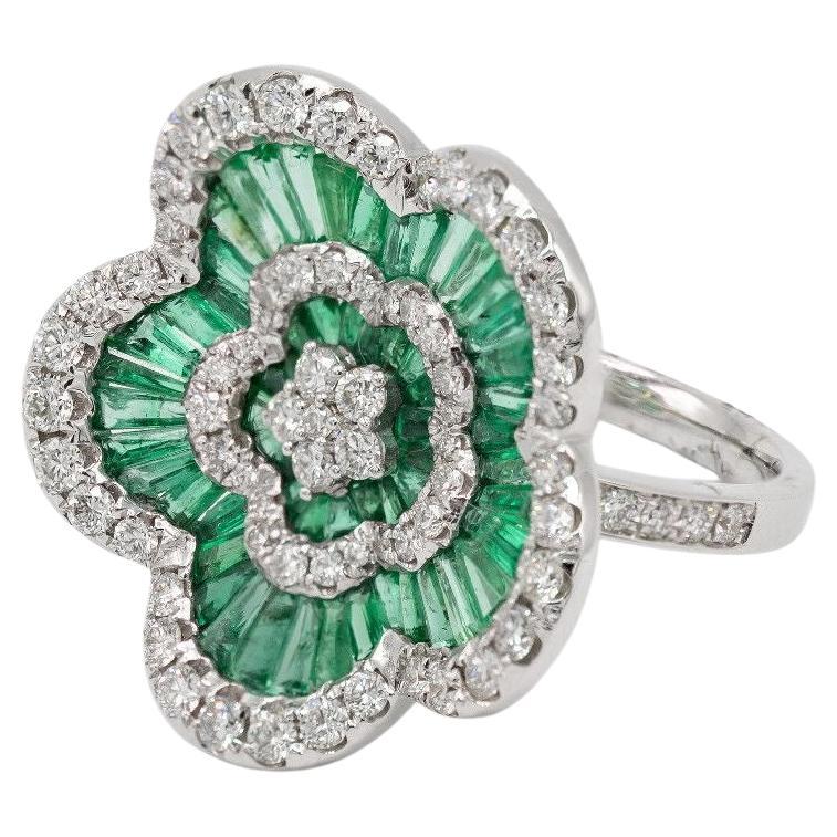 Pradera Jewels 18k Weißgold Ring mit Diamanten und Smaragd im Angebot