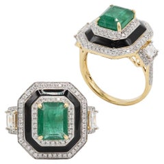 Pradera Joyas Anillo de Oro Blanco de 18k con Diamantes, Esmeraldas y Ágata