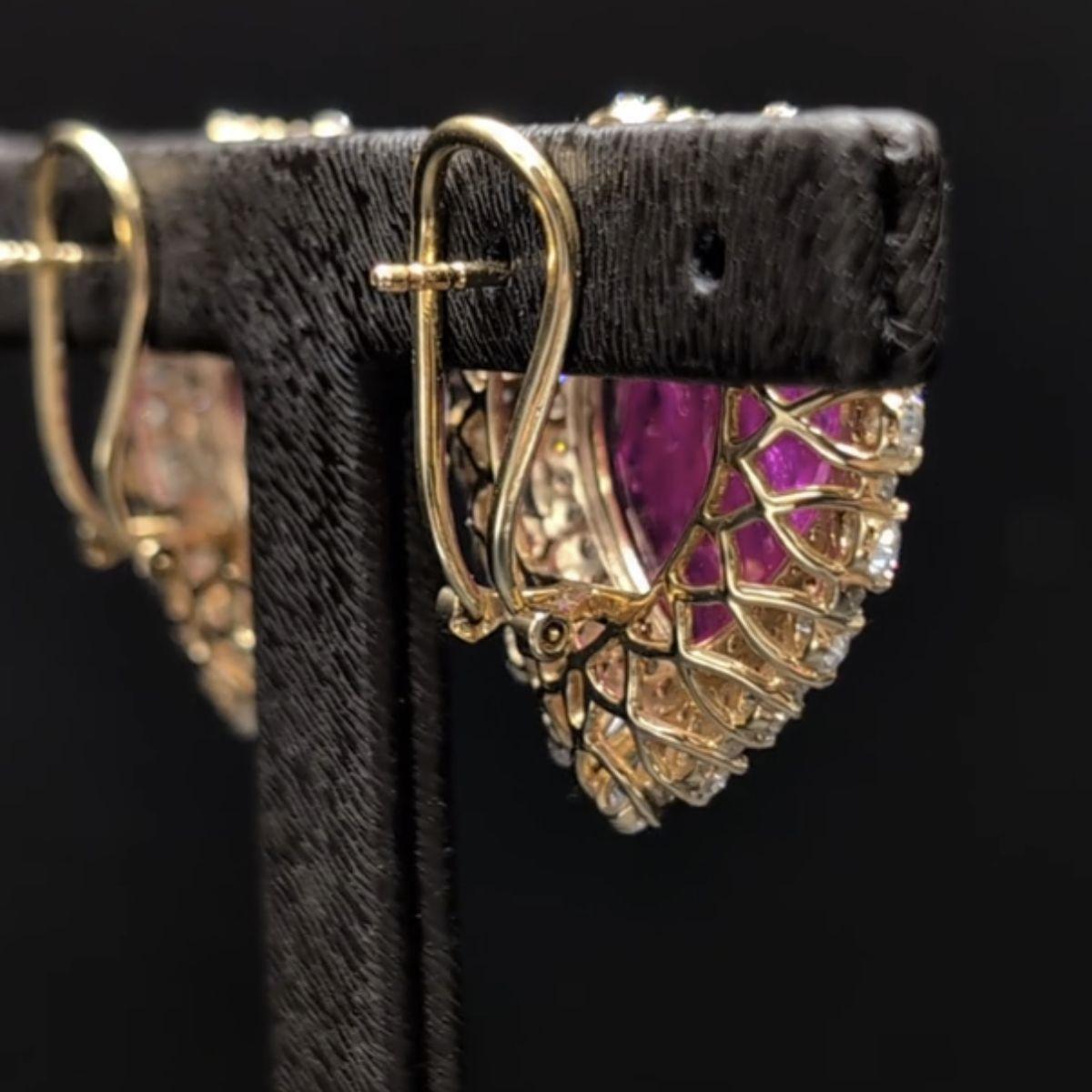 Pradera Jewels Rubin-Ohrringe & 18k Rose Gold & weiße Diamanten (Zeitgenössisch) im Angebot