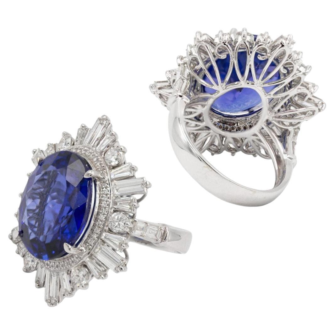 Pradera Jewels Tanzanite Ring & 18k White Gold & White Diamonds For Sale