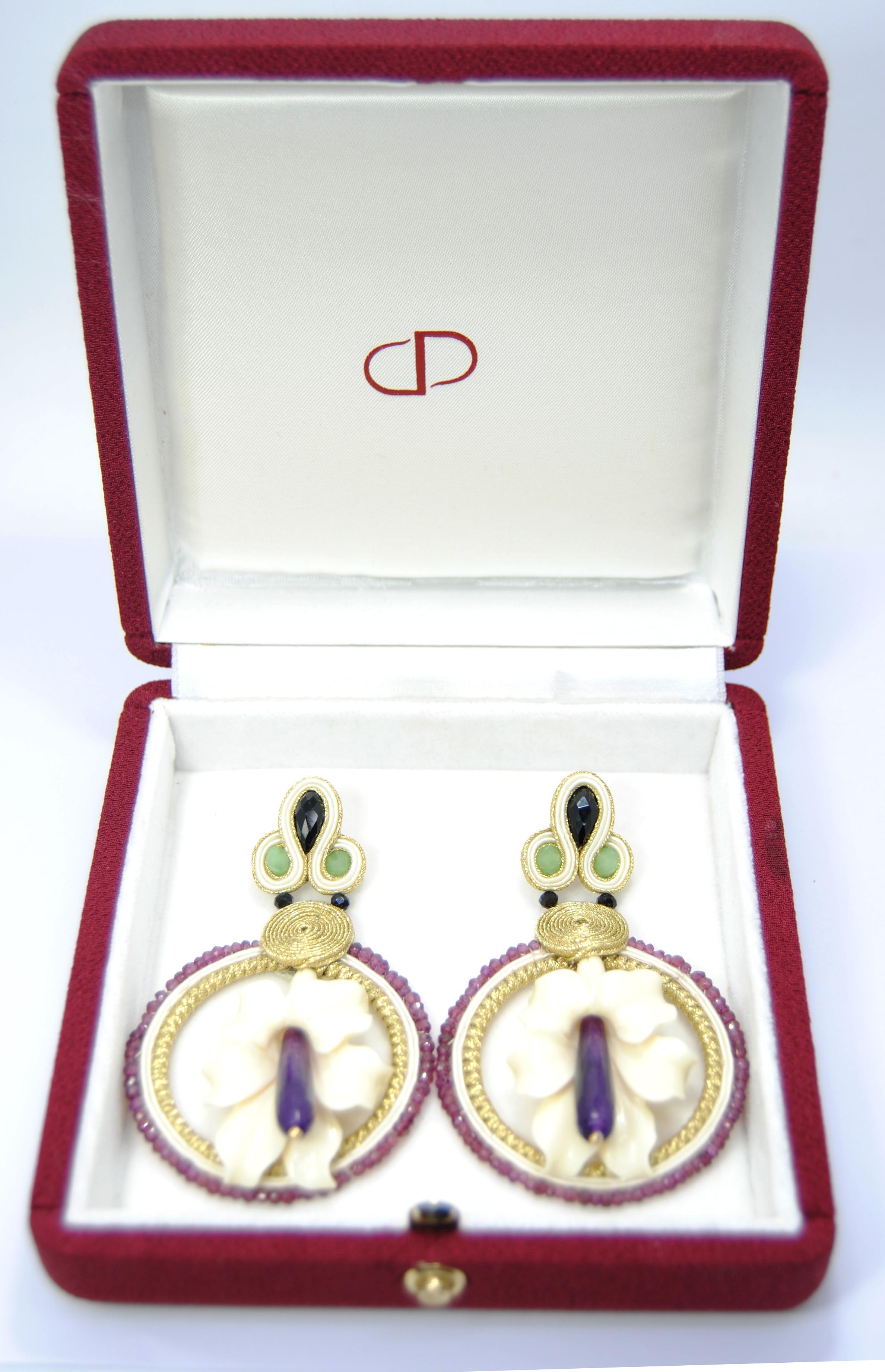 Pradera Kalas Kollektion Soutache Silber-Ohrringe mit Amathysten und lila Jade im Zustand „Neu“ im Angebot in Bilbao, ES