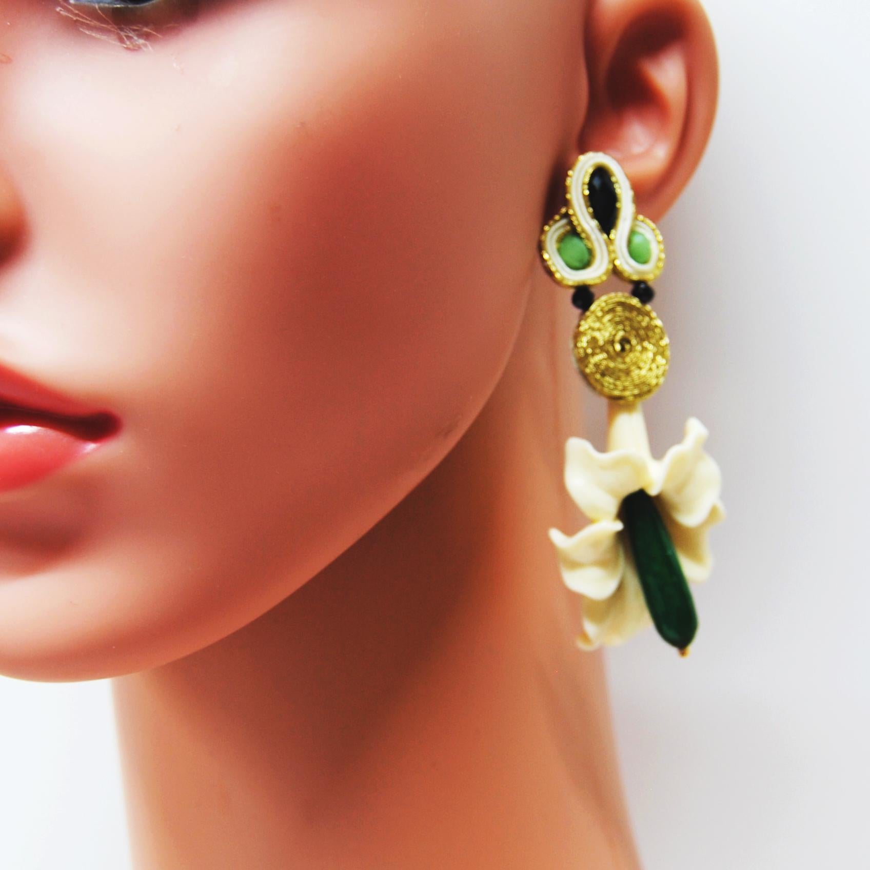 Romantic Pradera Kalas Collection Soutache Silver Earrings with Resins and Green Jade