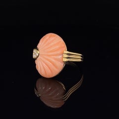 Pradera Ring in 18K Yellow Gold and Orange Coral with Diamonds