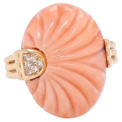 Pradera Ring in 18K Yellow Gold and Orange Coral with Diamonds
