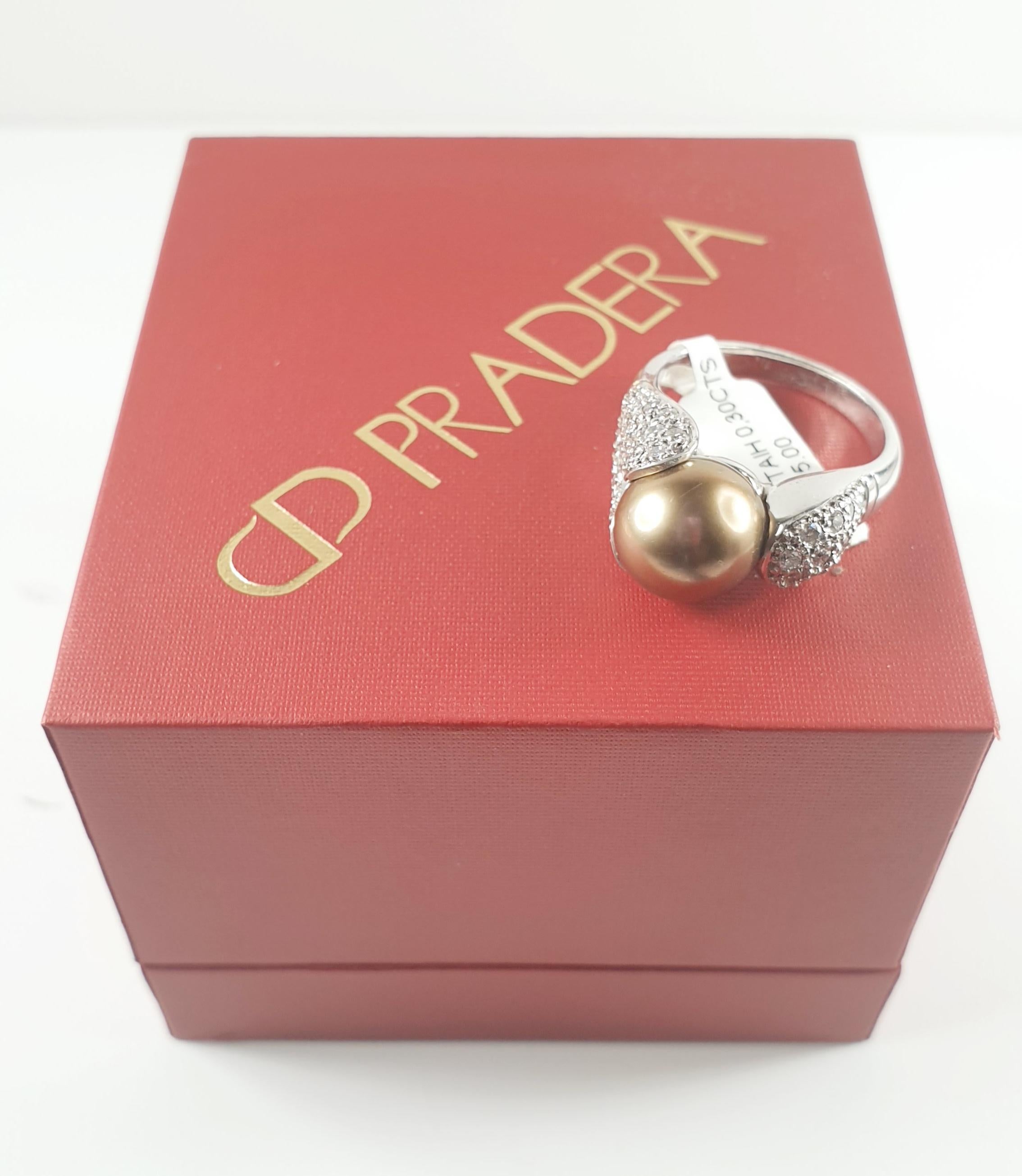 Pradera Tahiti Pearl Cocktail Ring with White Diamonds and 18 Karat White Gold For Sale 1