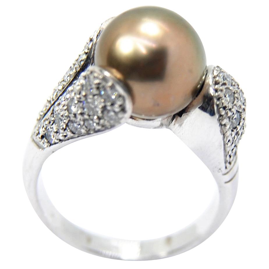 Pradera Tahiti Pearl Cocktail Ring with White Diamonds and 18 Karat White Gold For Sale