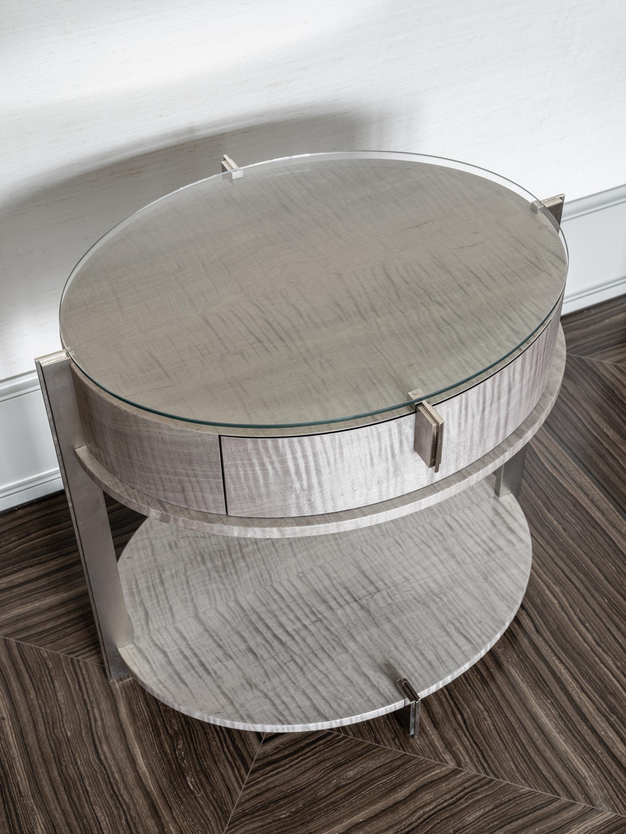European Praecipua Modern Round Side Table For Sale