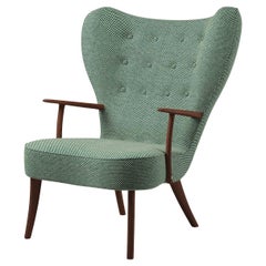 Pragh Lounge Chair