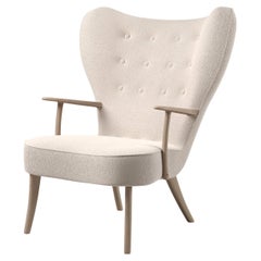 Pragh Lounge Chair