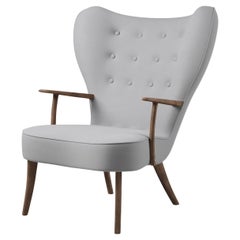 Pragh Lounge Chair