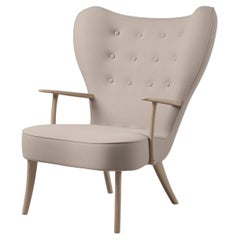 Pragh Lounge Chair