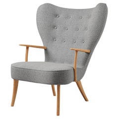 Pragh Lounge Chair