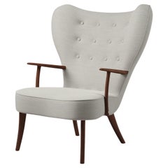 Pragh Lounge Chair