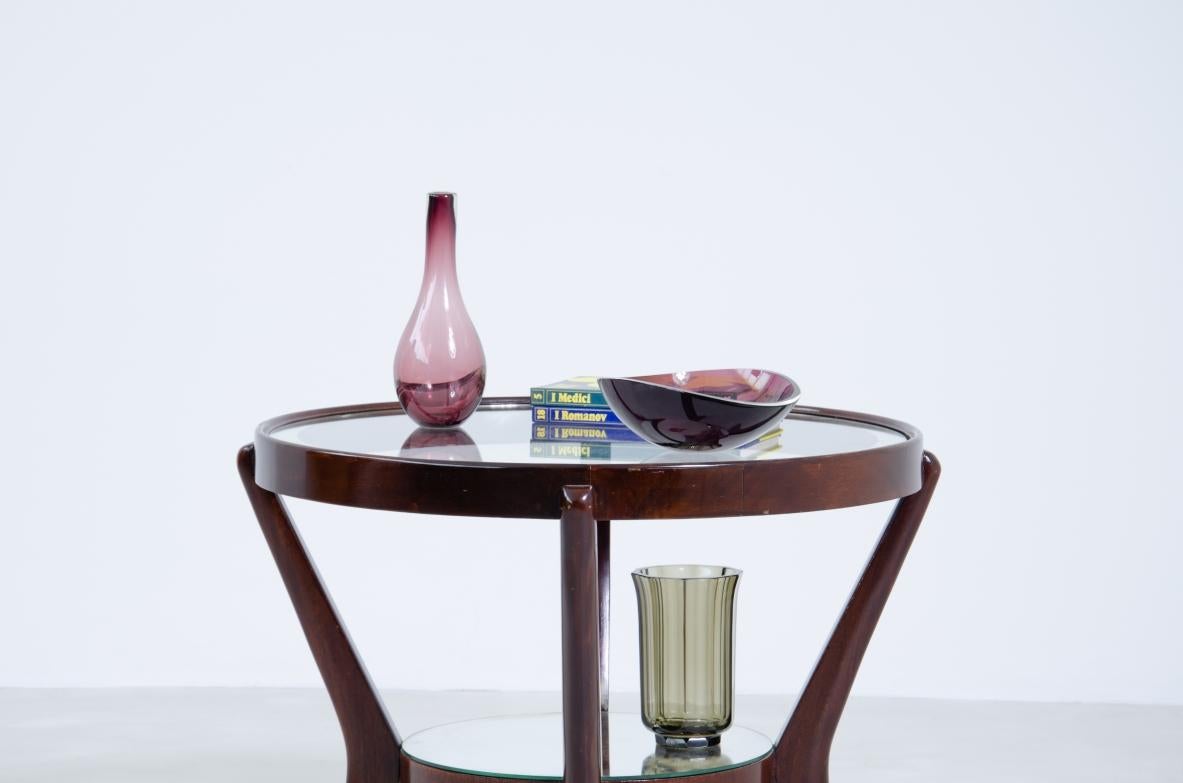 Prager Couchtisch aus den 1950er Jahren mit Glas- und Spiegelablagen im Zustand „Hervorragend“ im Angebot in Milano, IT