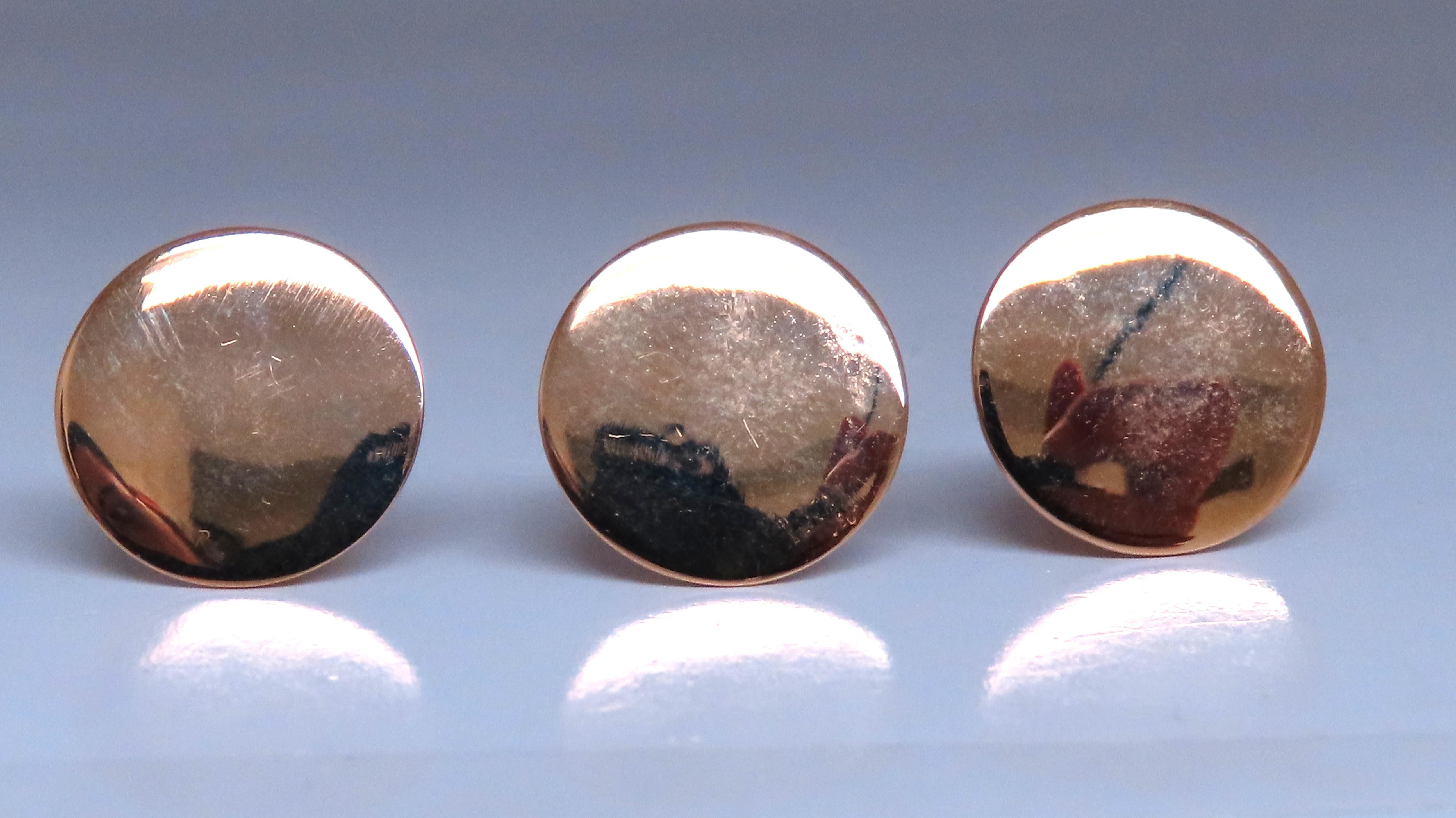 Taille ronde Ensemble de clous de boutons anciens Prague à trois perles avec boîte d'origine 14 carats 12371 en vente