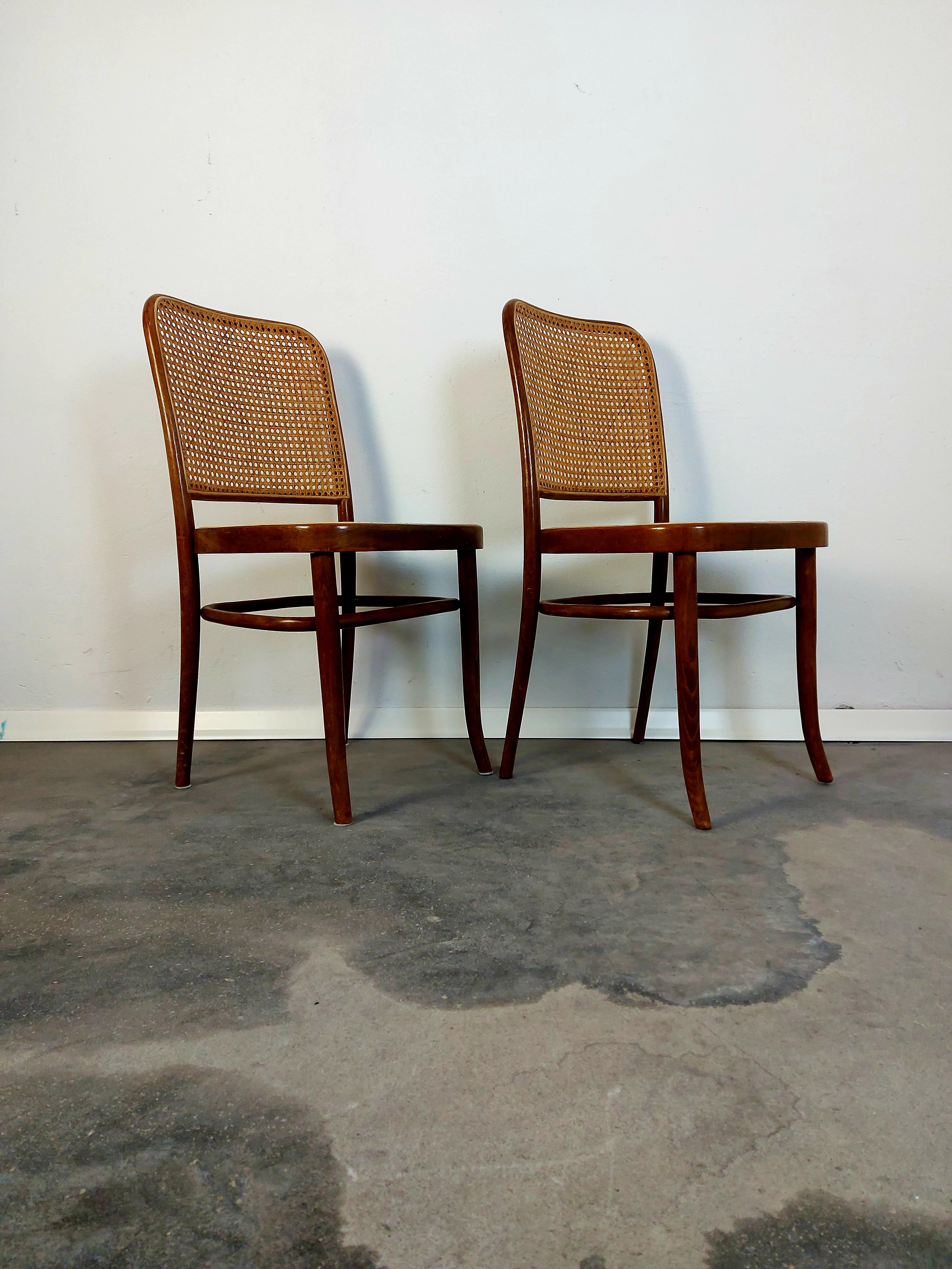 Prague Chair, No. 811 Bentwood Chair, 1970s, 1 of 2 4