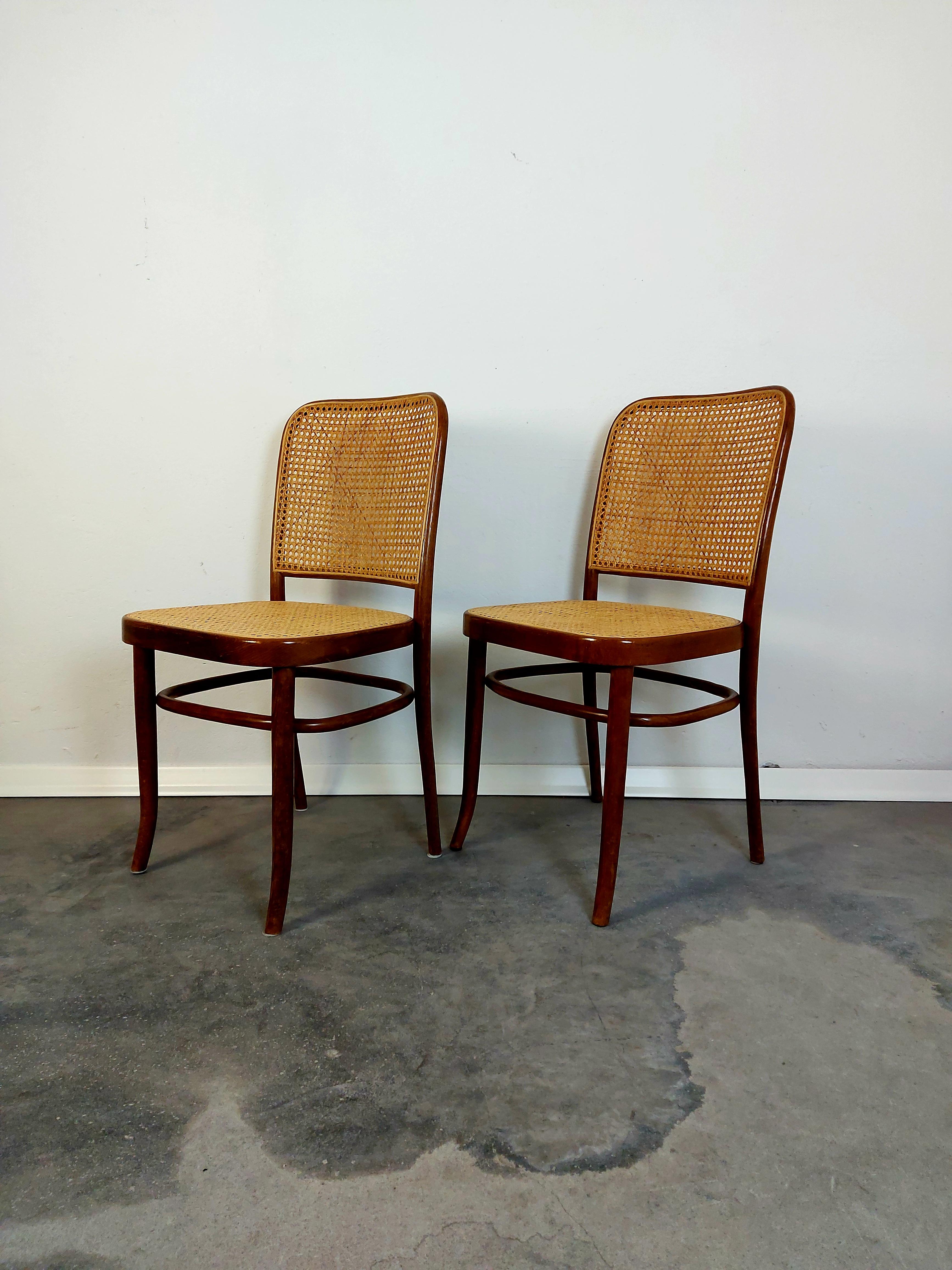 Prague Chair, No. 811 Bentwood Chair, 1970s, 1 of 2 In Good Condition In Ljubljana, SI