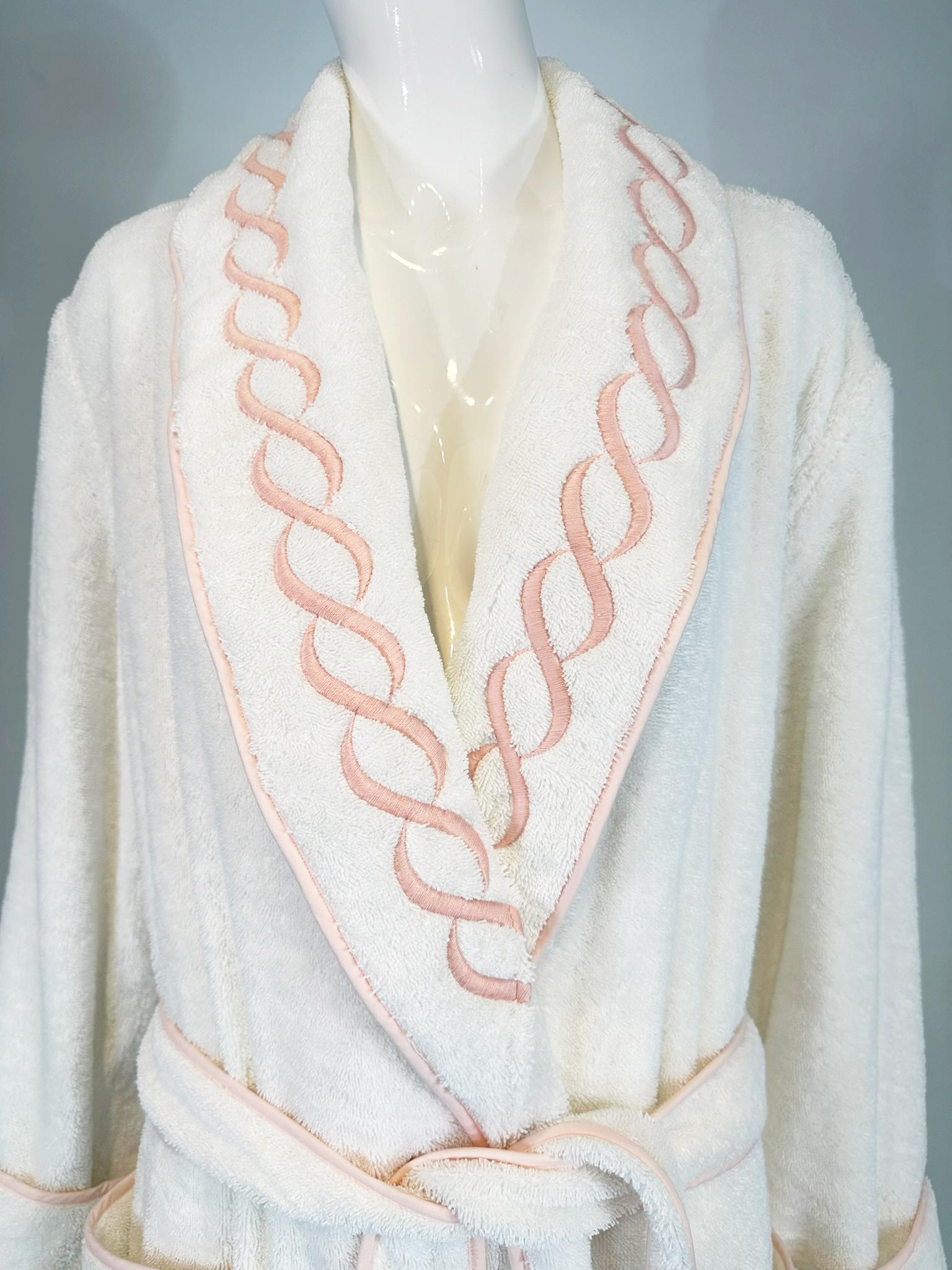 Pratesi Treccia white terry cloth robe, peach pink embroidery marked size small. Pre owned looks barely, if ever worn. Beautiful thick soft terry cloth with looped braid embroidery in a soft peach pink satin stitch embroidery on the shawl collar.