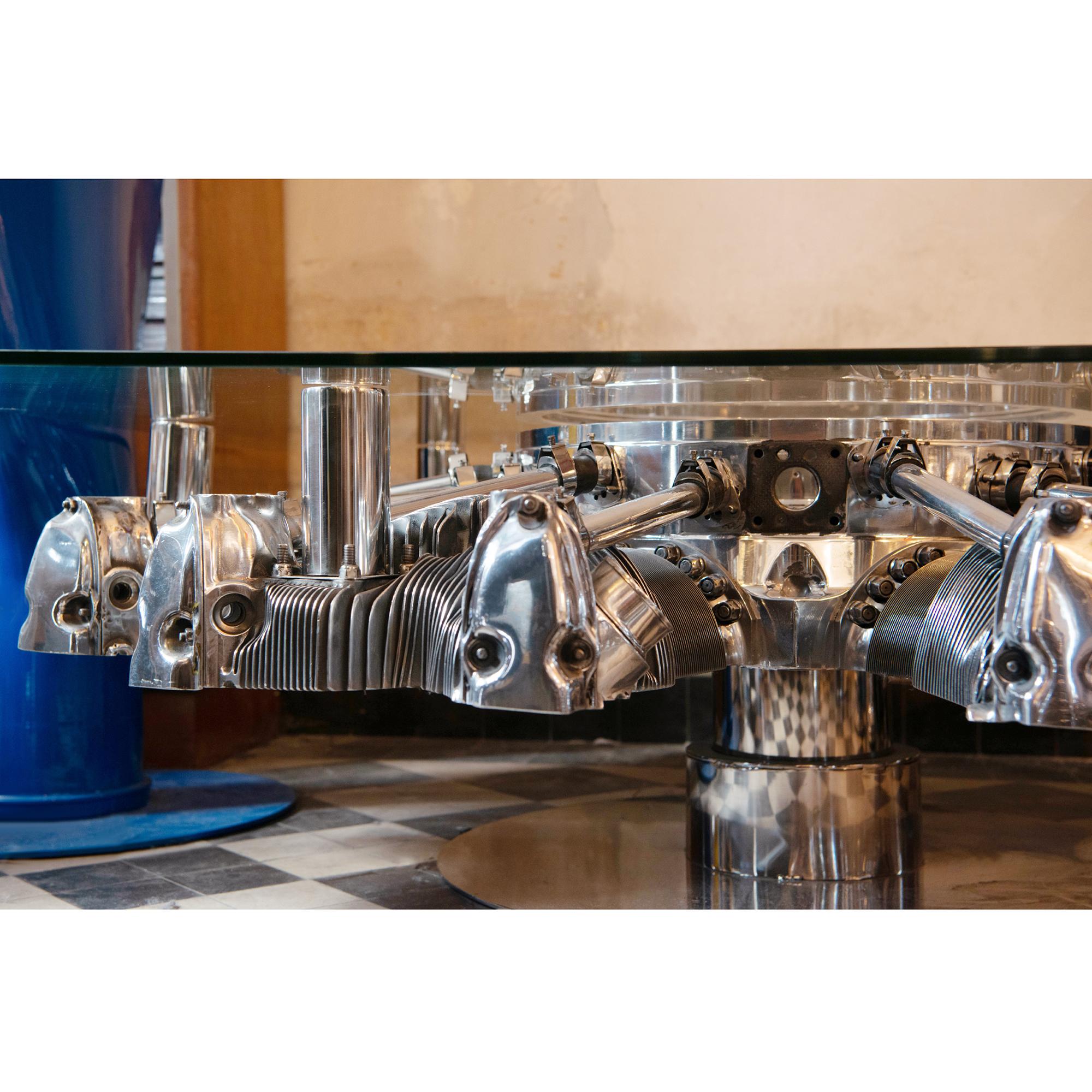 Pratt & Whitney Engine Couchtisch im Zustand „Hervorragend“ im Angebot in Paris, FR
