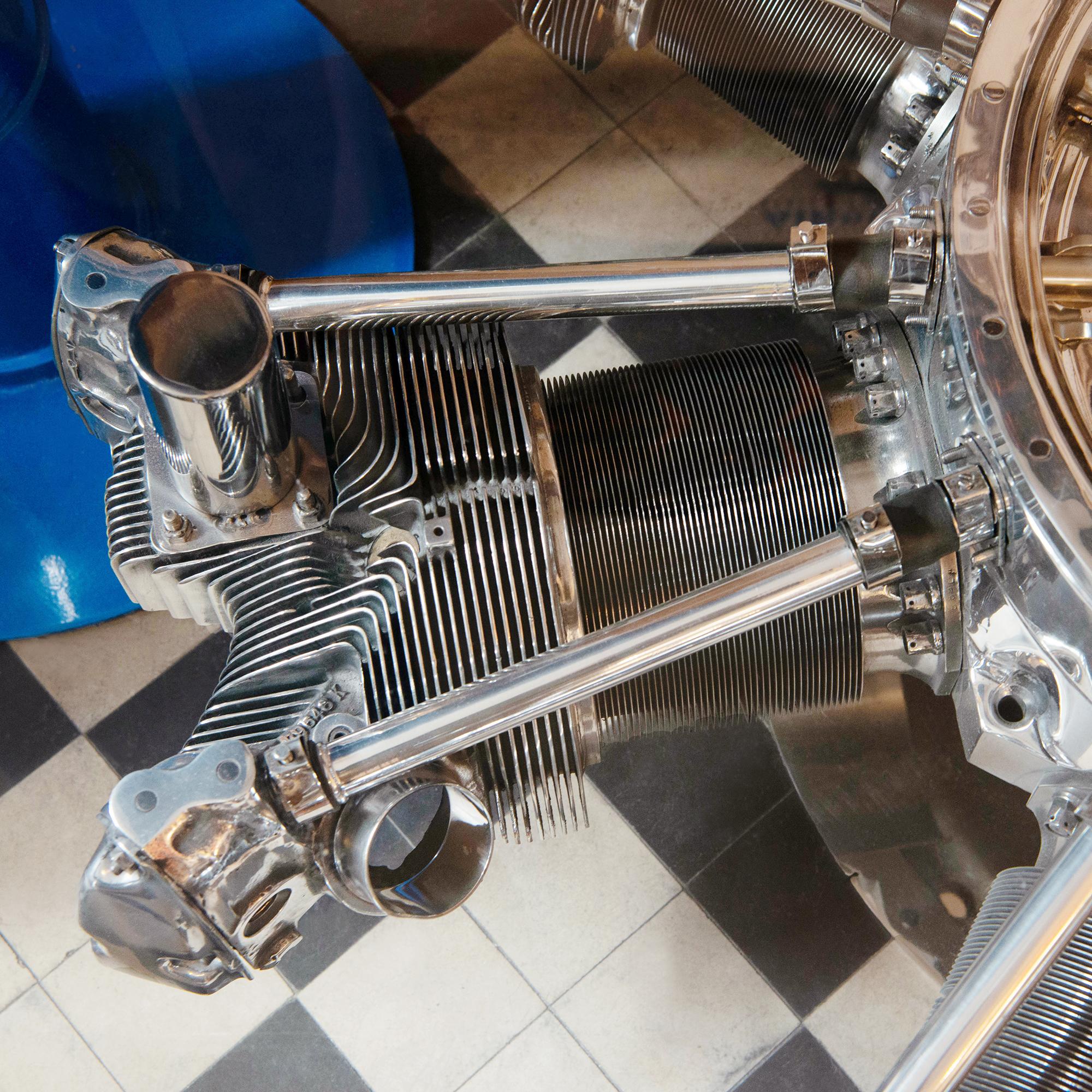 Milieu du XXe siècle Table basse Pratt & Whitney Engine en vente