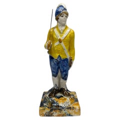 Figurine en poterie Prattware 'Loyal Volunteer', vers 1795. 