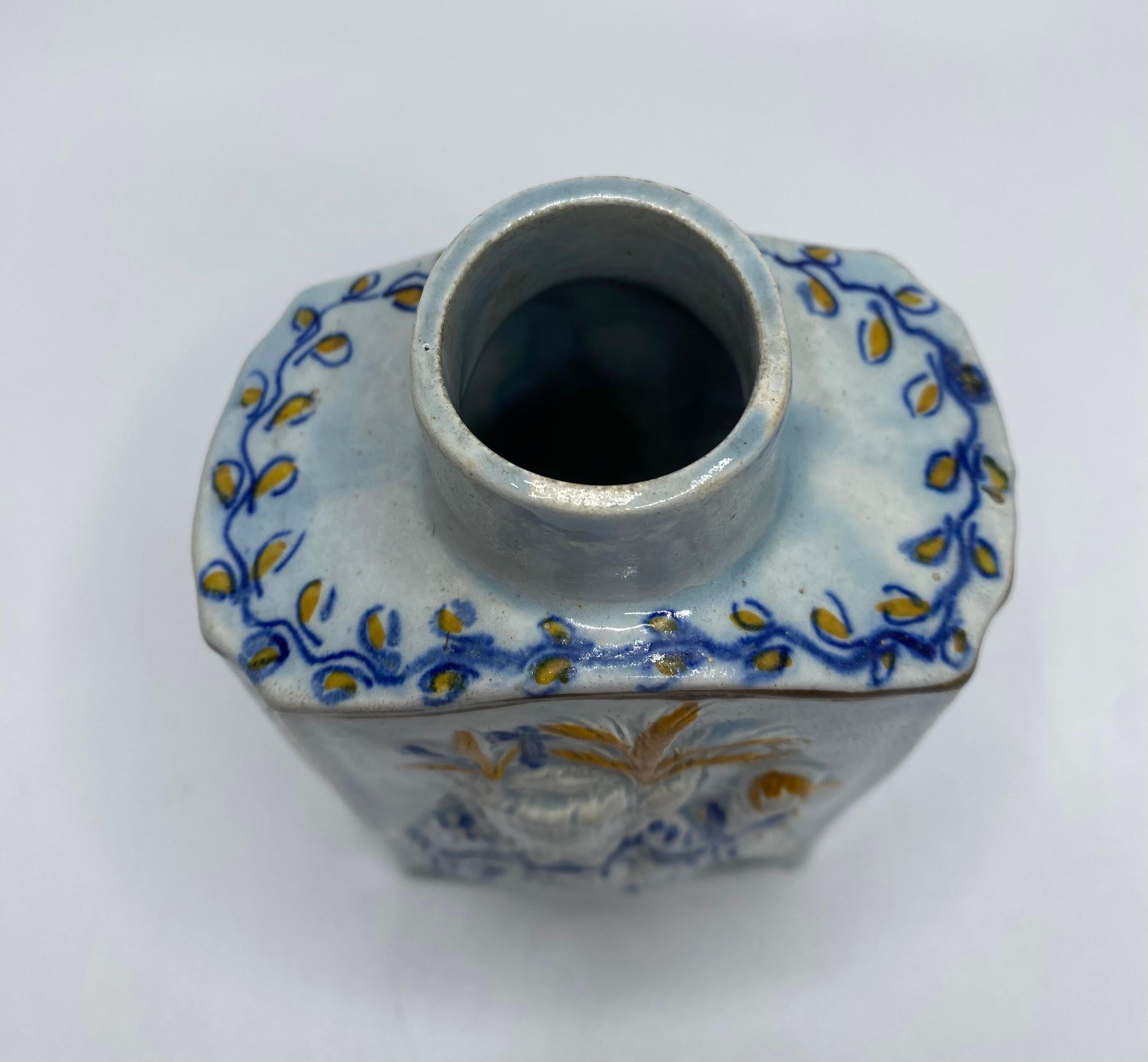 Prattware pottery ‘Macaroni’ tea caddy and cover, c. 1800. 2