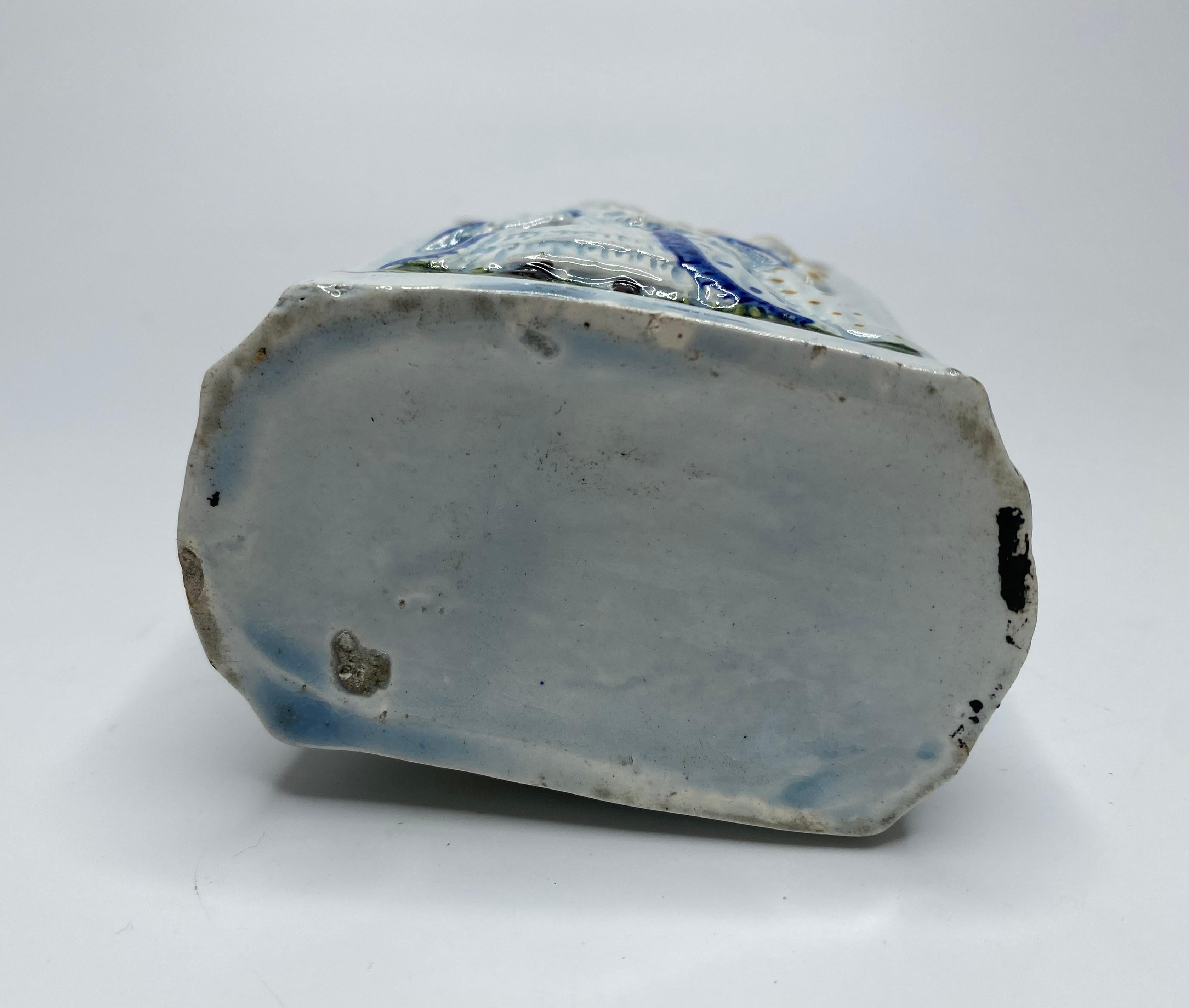 Prattware pottery ‘Macaroni’ tea caddy and cover, c. 1800. 3