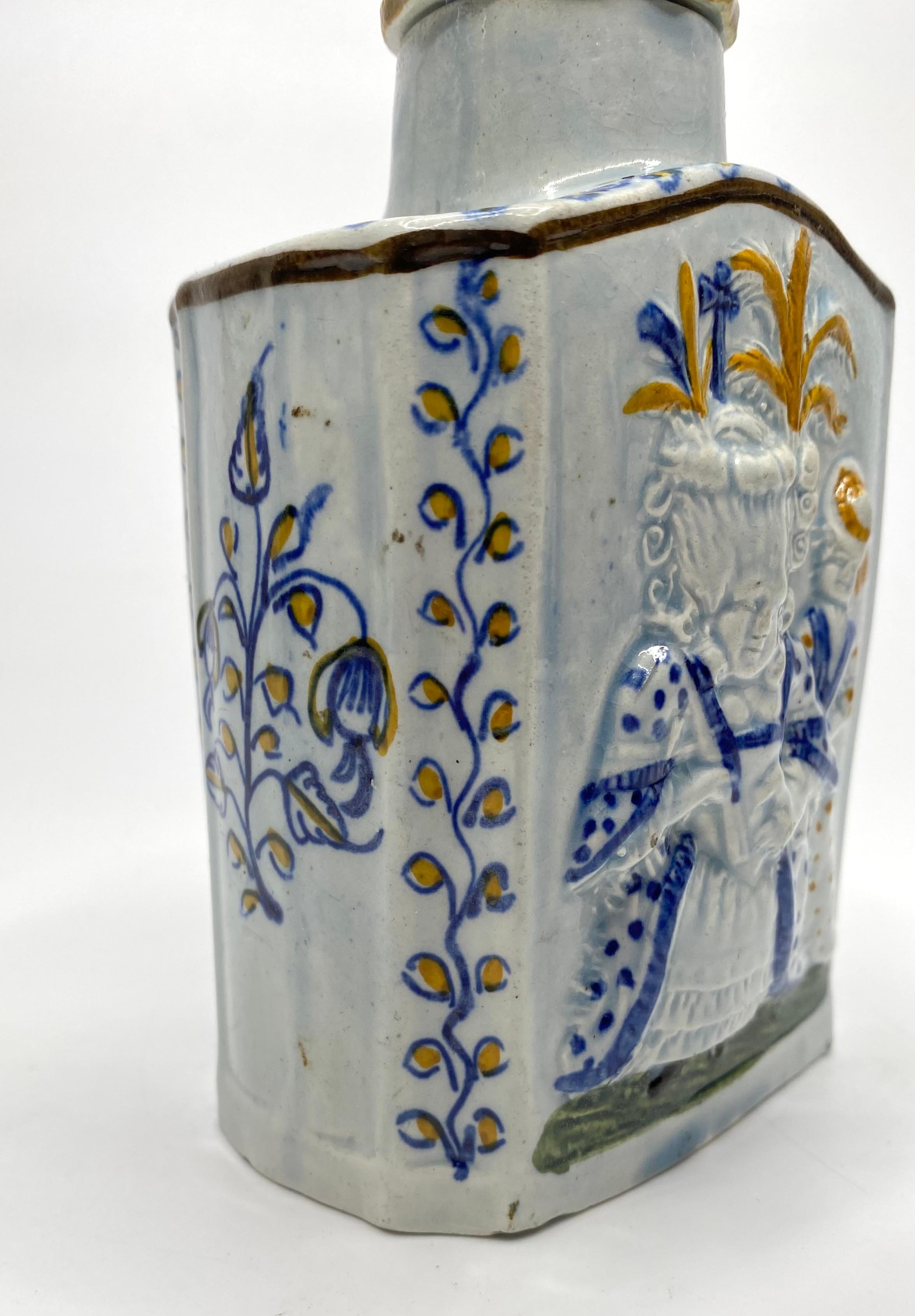Pottery Prattware pottery ‘Macaroni’ tea caddy and cover, c. 1800.