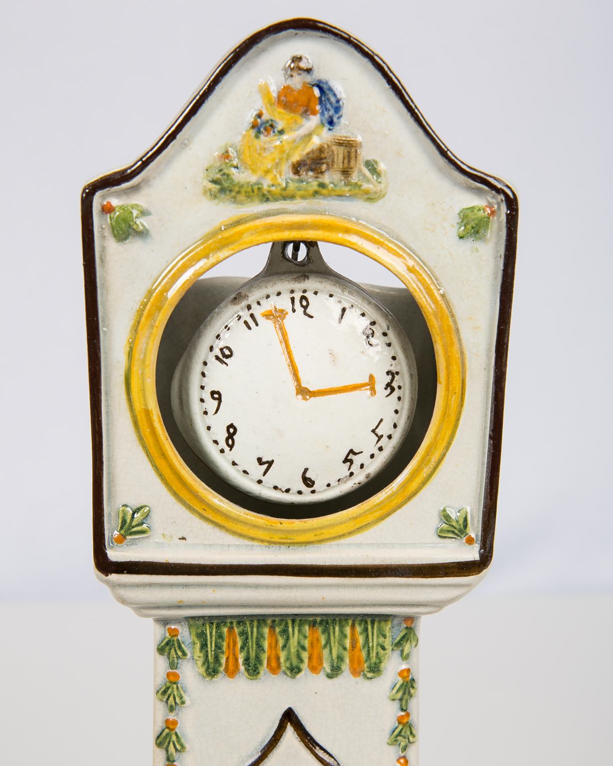Neoclassical  Prattware Pottery Watch Stand Made circa 1820-1826