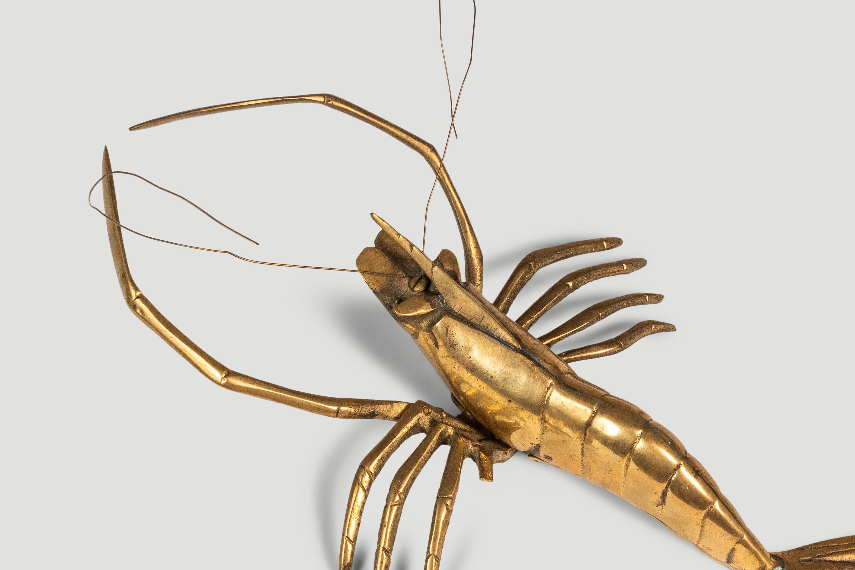 Sculpture murale ou de table suspendue Prawn / Shrimp en laiton massif, A.I.C., c. 1960s en vente 5