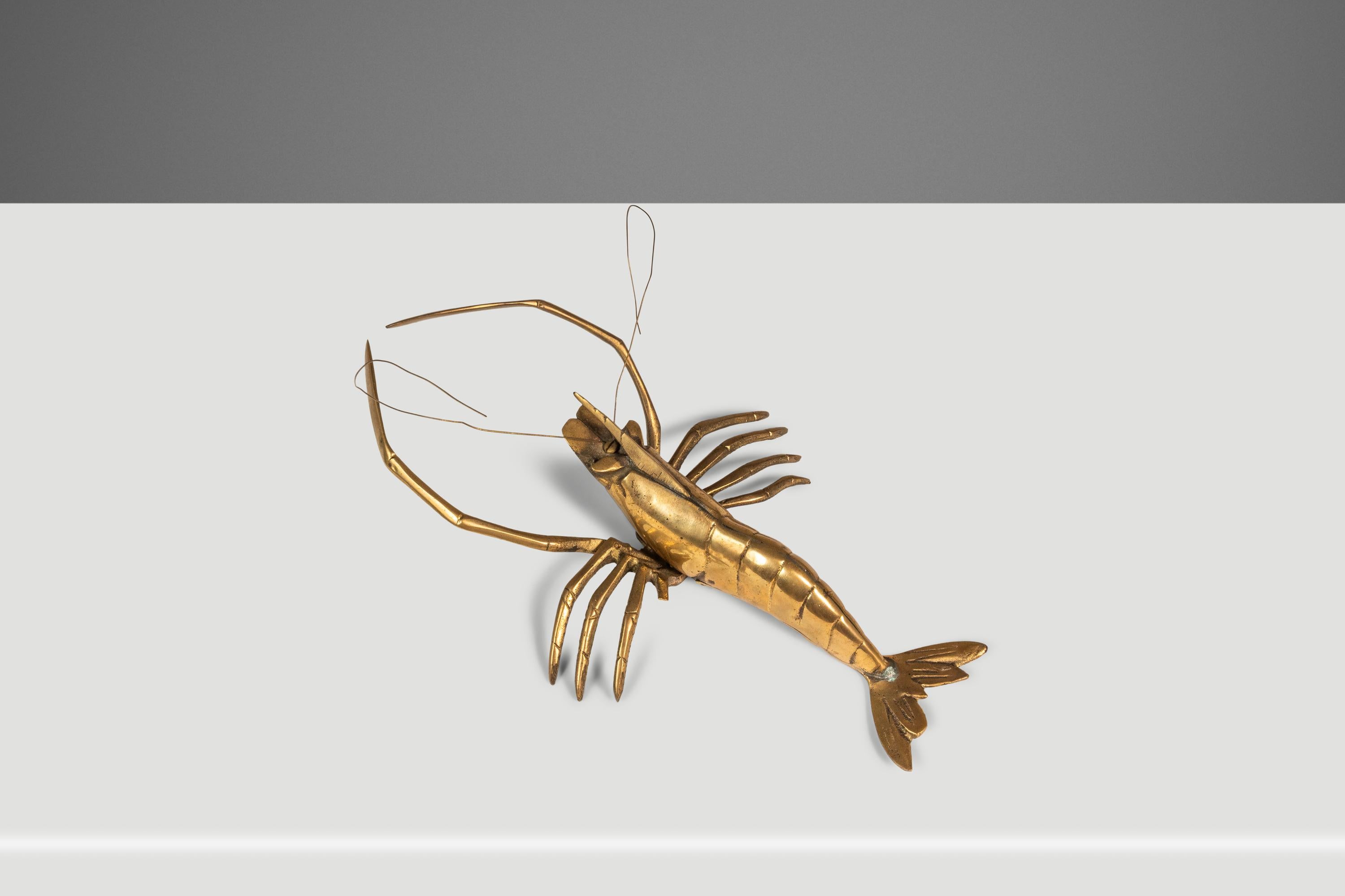 Sculpture murale ou de table suspendue Prawn / Shrimp en laiton massif, A.I.C., c. 1960s en vente 2