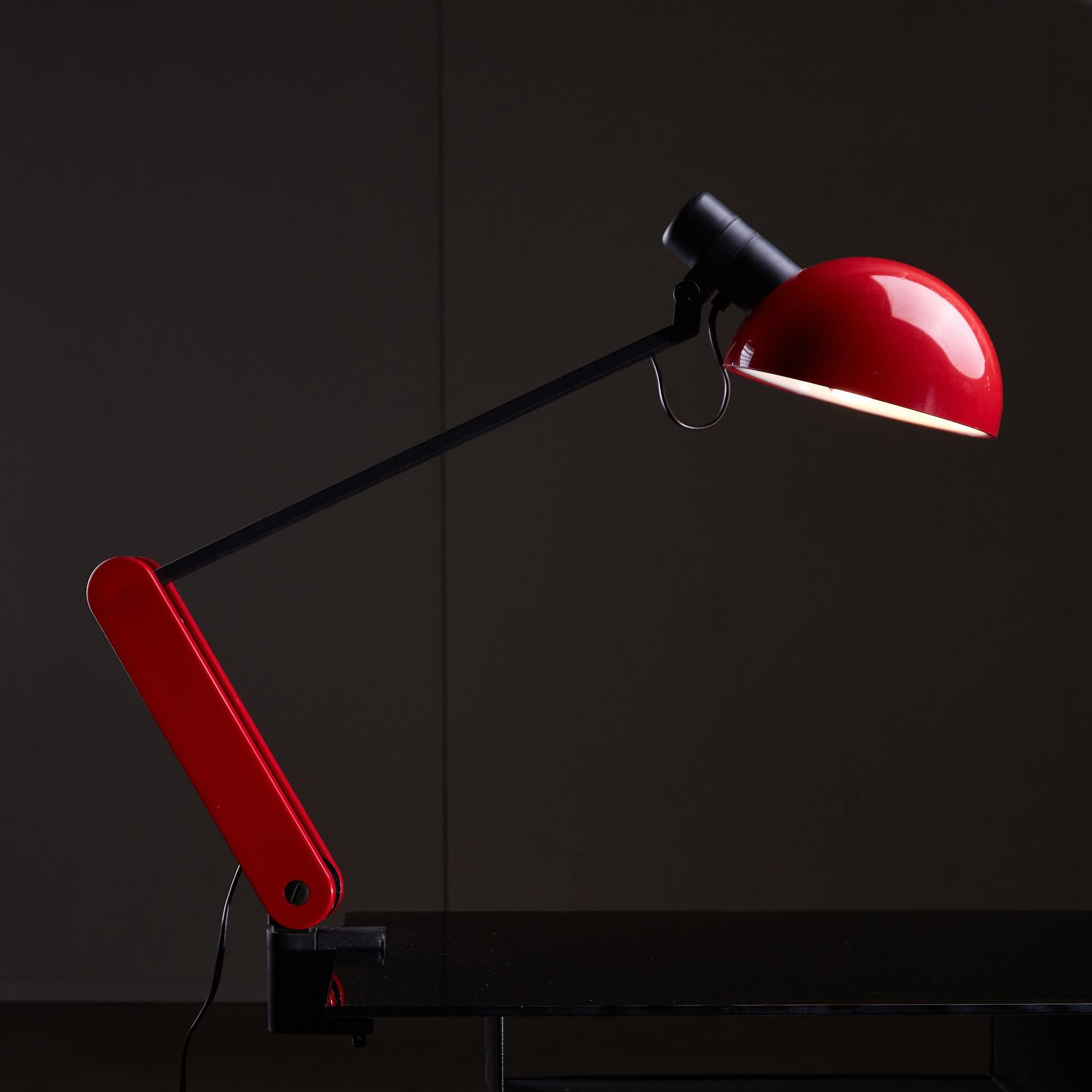 Italian Praxi Table Lamp by Bruno Umberto Gecchelin for Guzzini, 1982 For Sale