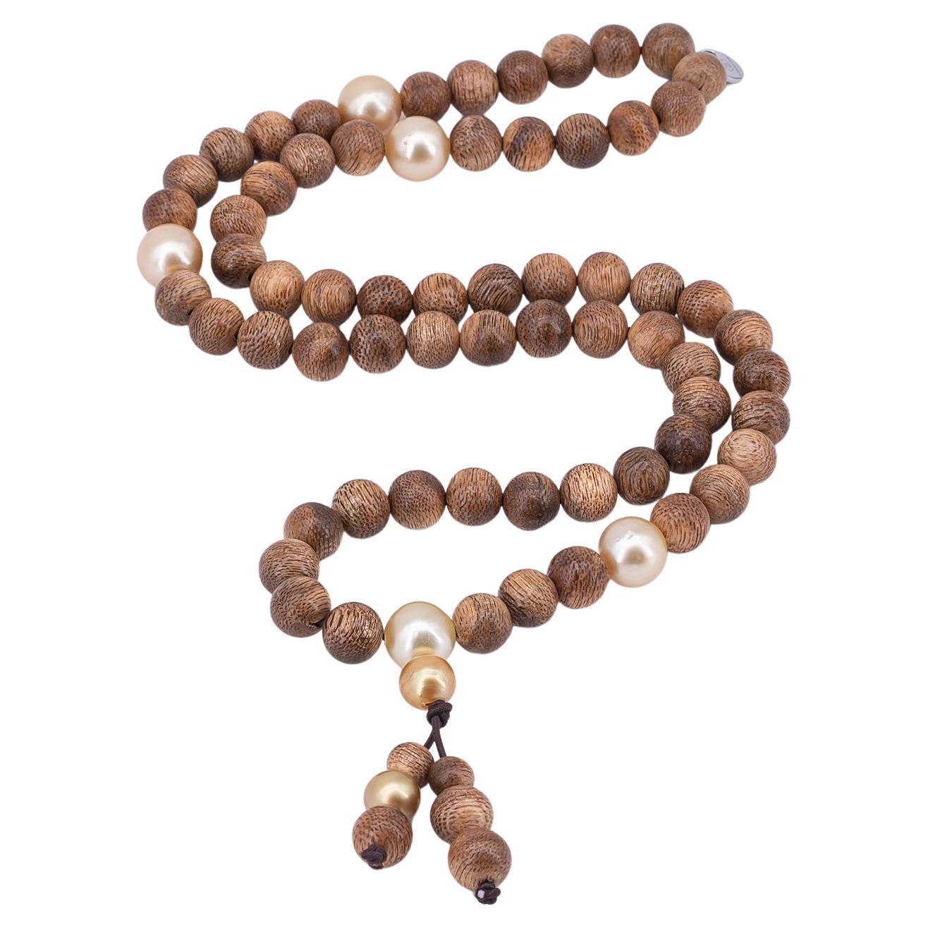 Gebet-Armband/Halskette mit oud-holzfarbenen Perlen und goldenen Südseeperlen im Angebot