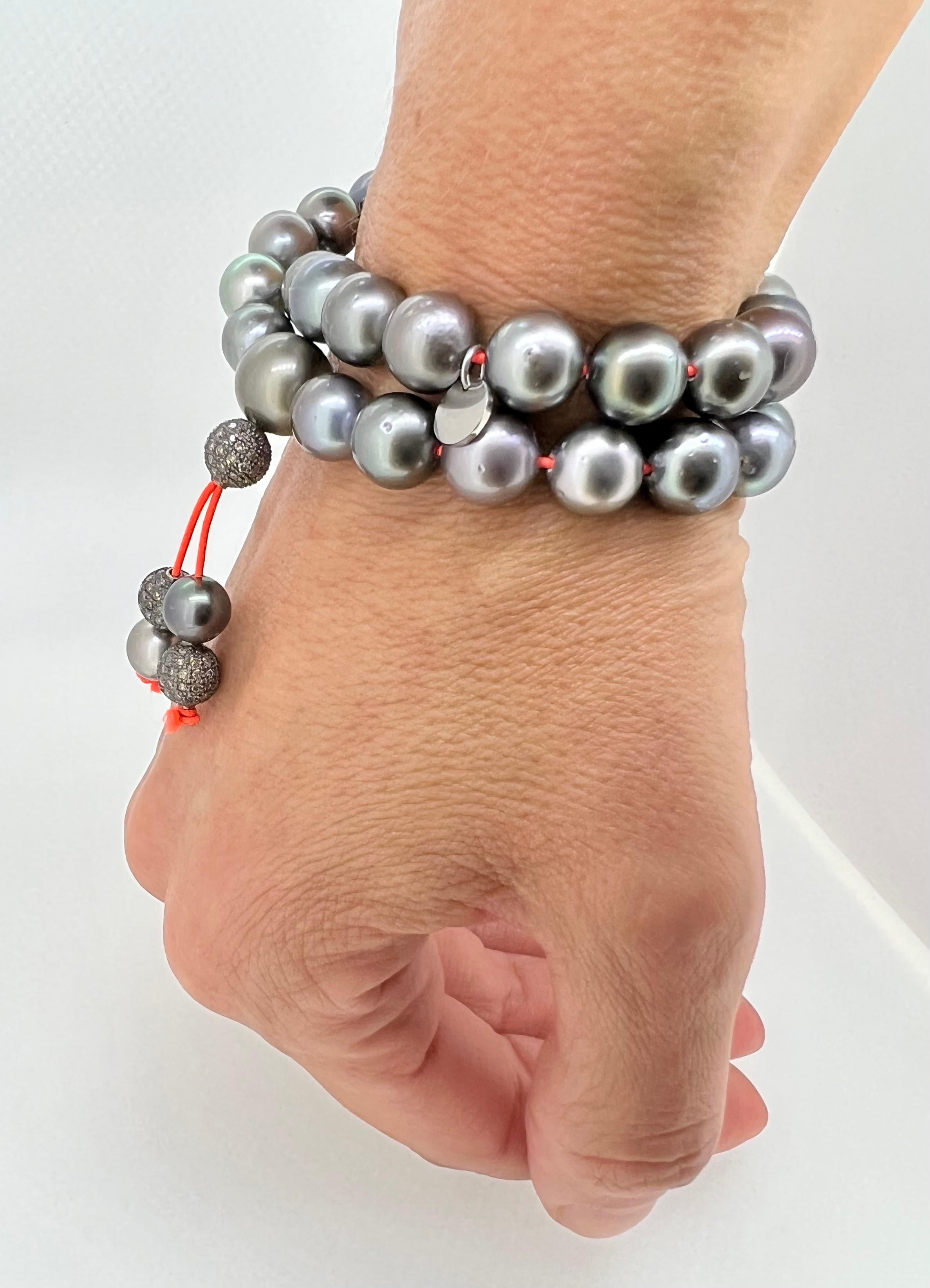 Bracelet de prières avec perles de Tahiti et perles d'argent incrustées de diamants Neuf - En vente à Boostedt, SH