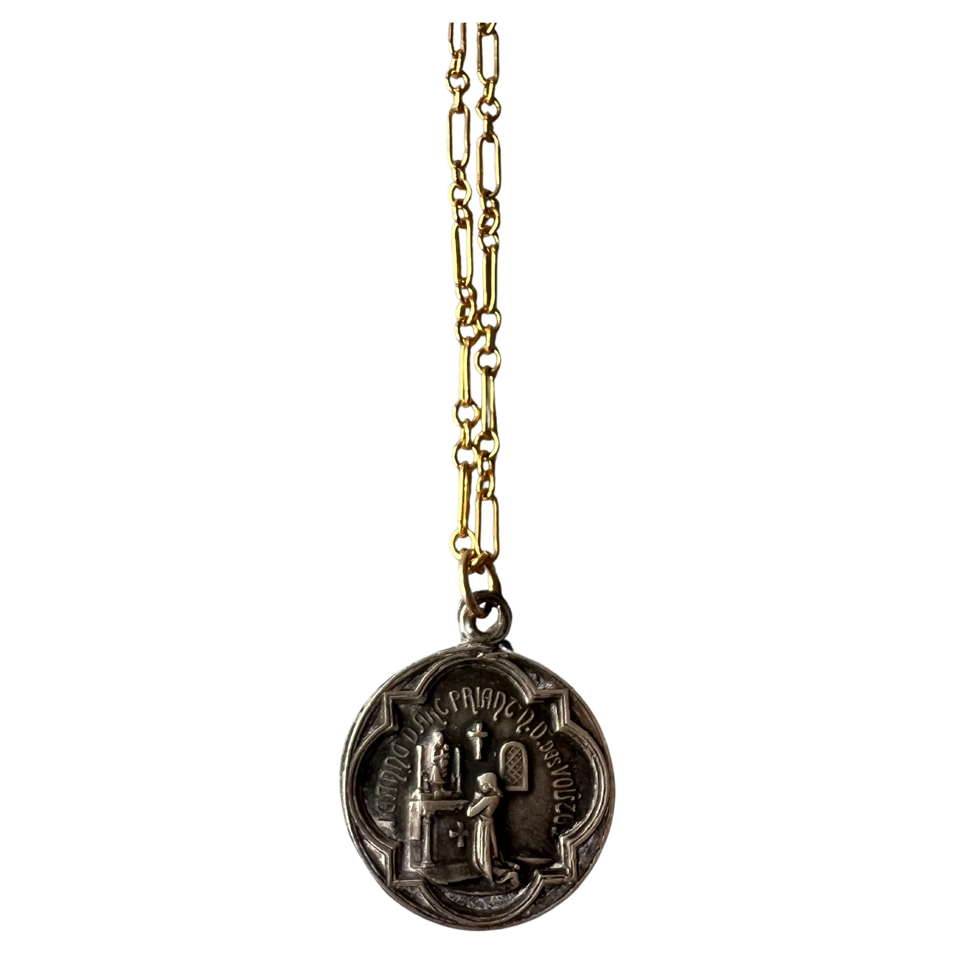 Prayer Medal Chain Necklace
The Medal is a French Antique Vintage 1909 and seem to be silver plated.
The Chain is gold filled 

Length: 16 