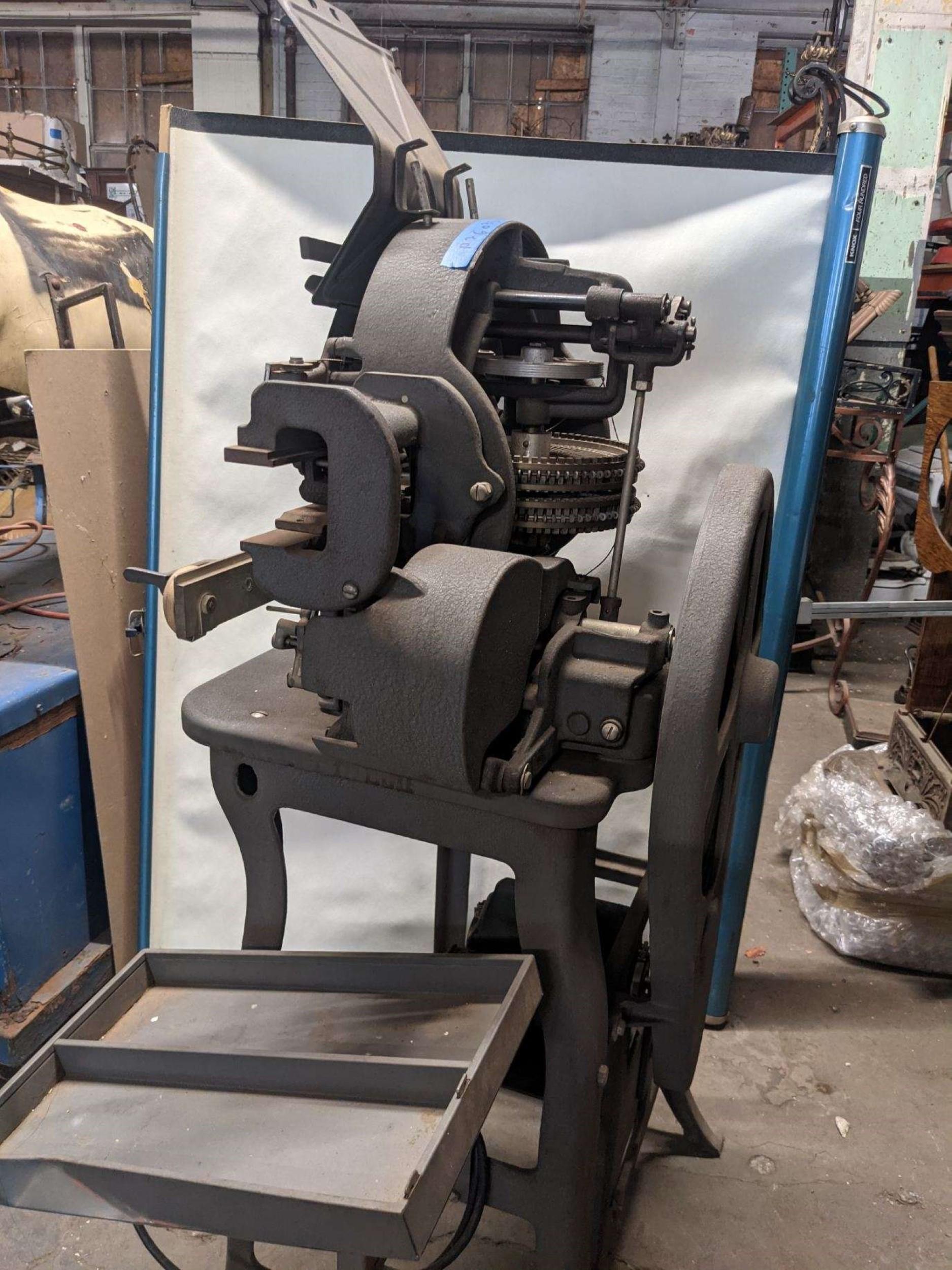 Graphotype, machine d'embossage et d'impression, pré-1929, Adressographe Modèle 6281 8
