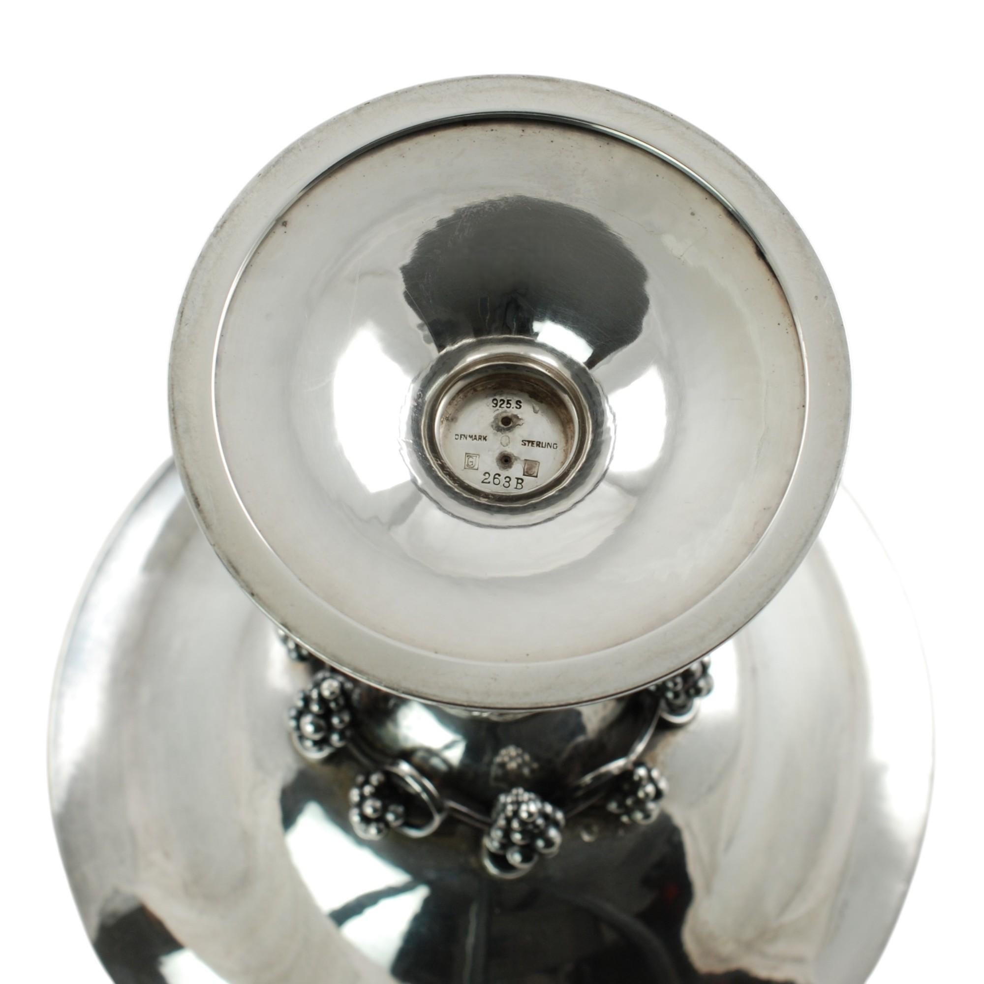 Vor 1945 Georg Jensen Sterling Silber Tazza Kompott 263B, Traubenmotiv im Angebot 2