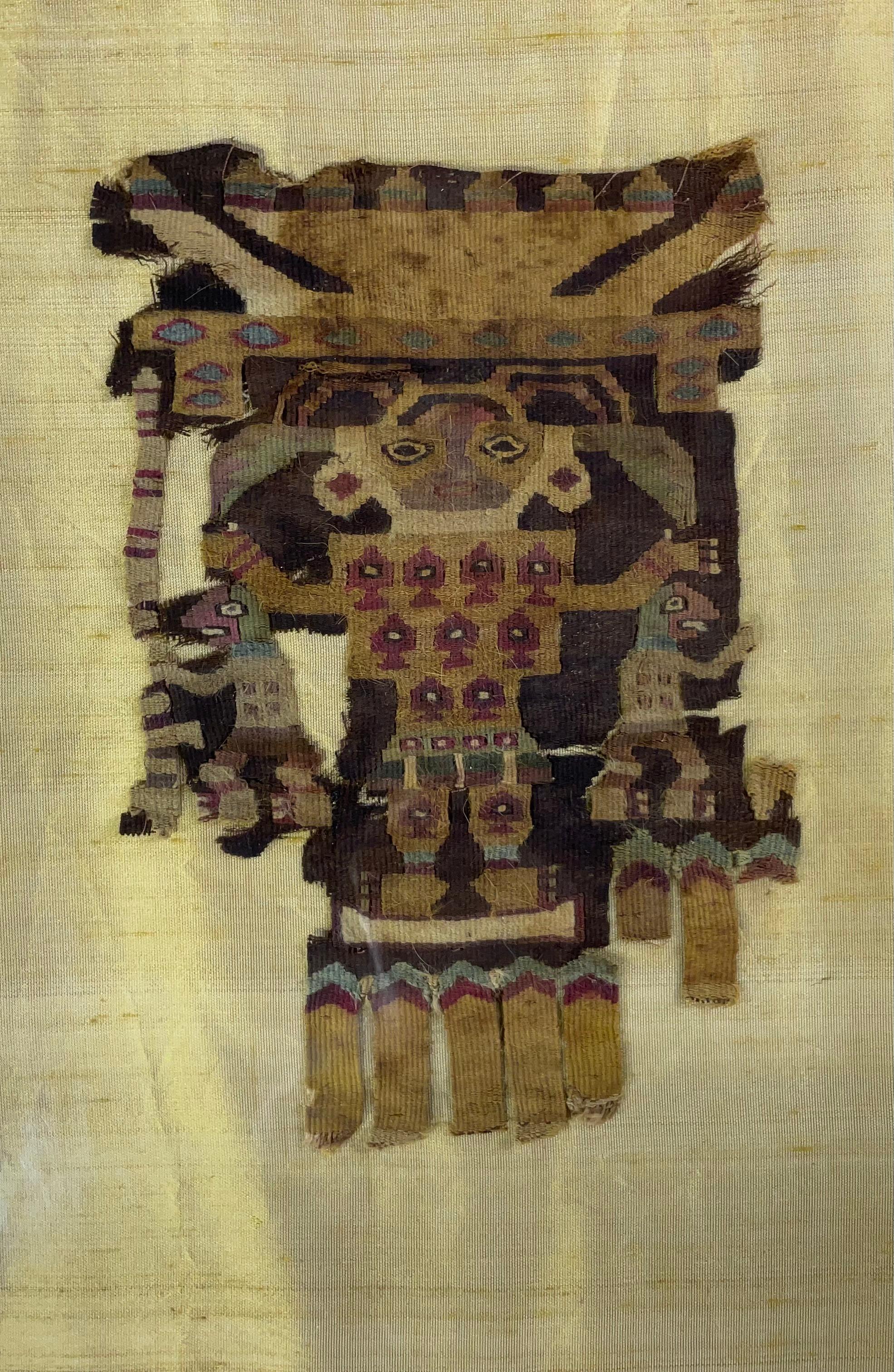 Pre Colombian Antique Peruvian Textile Fragment In Good Condition For Sale In Delray Beach, FL